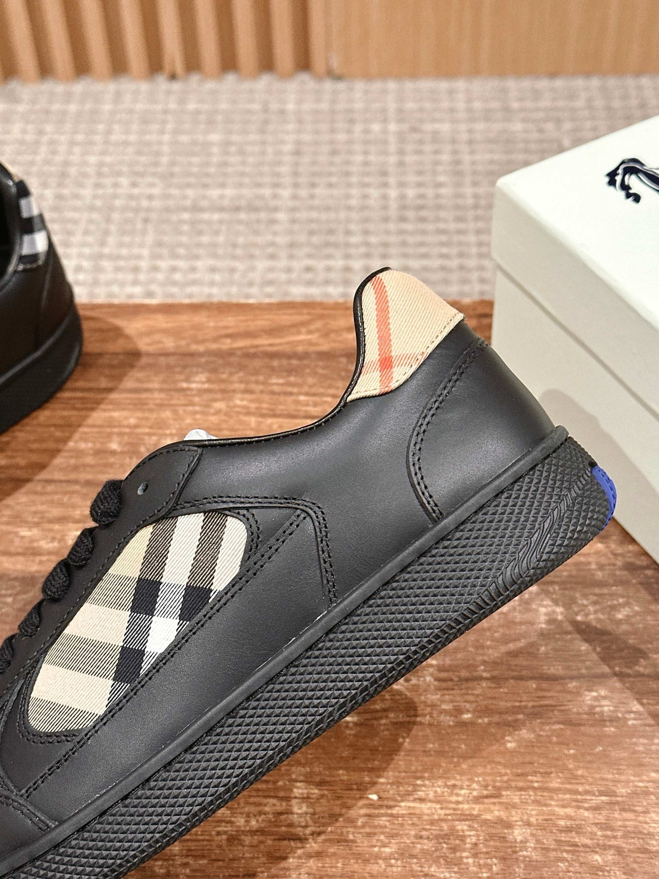 Black and White Shoes - FashionHype.xyz