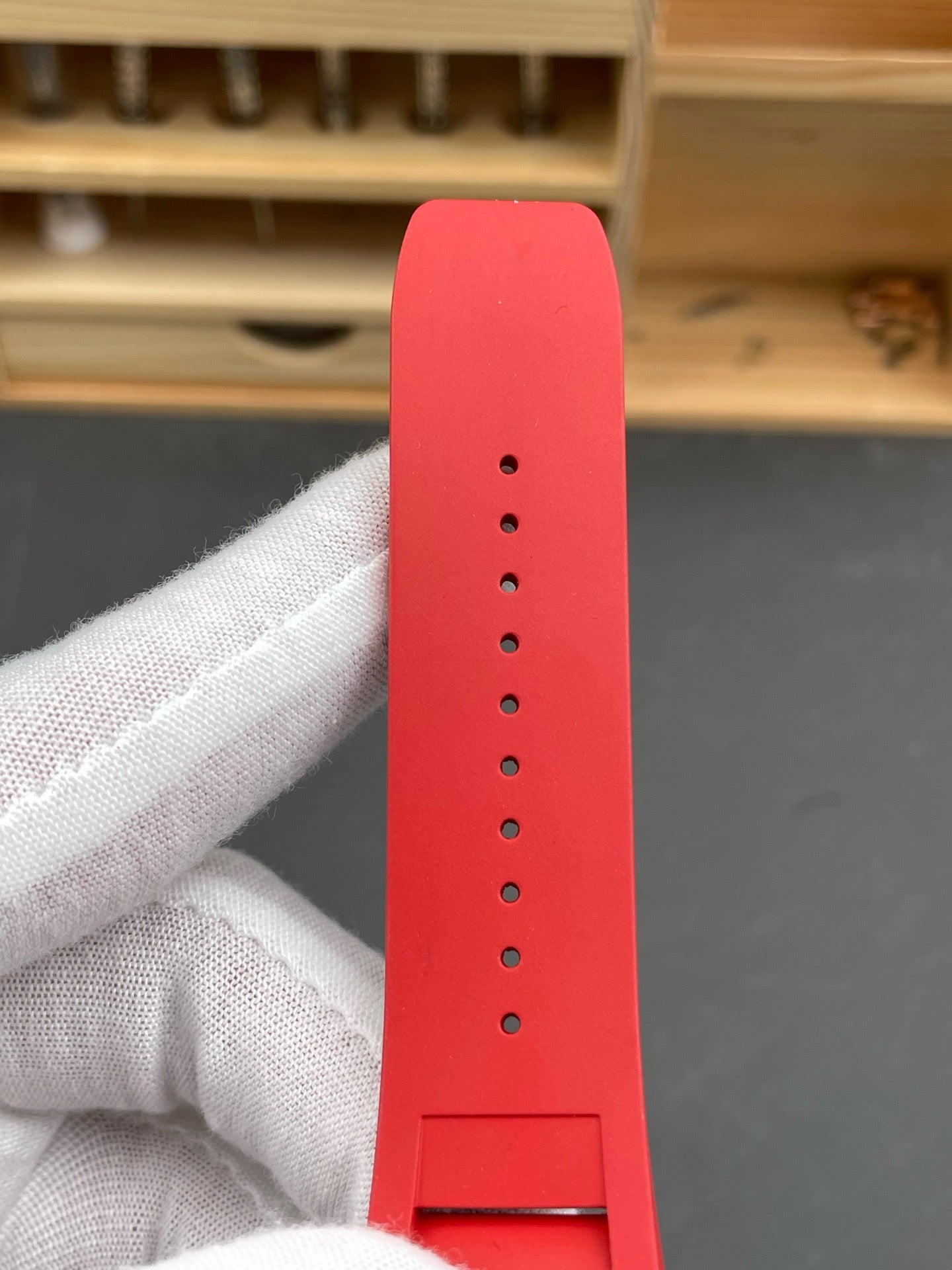 Red Black Watch - FashionHype.xyz