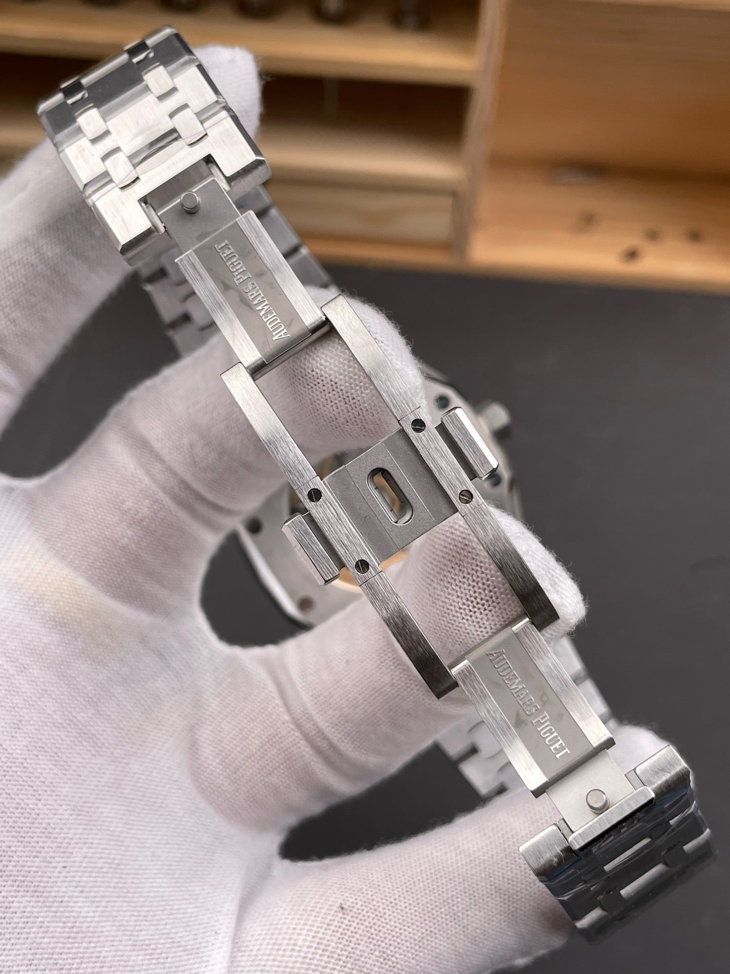 Silver Watch - FashionHype.xyz