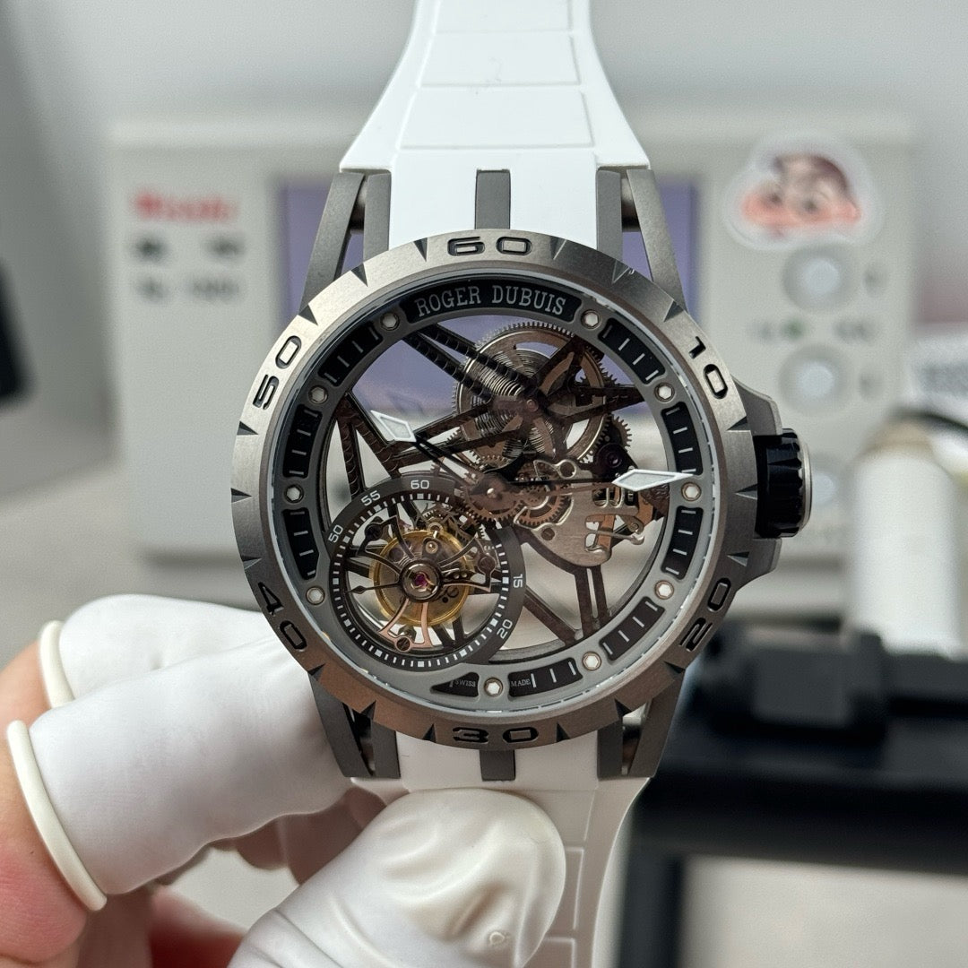 Black and White Watch