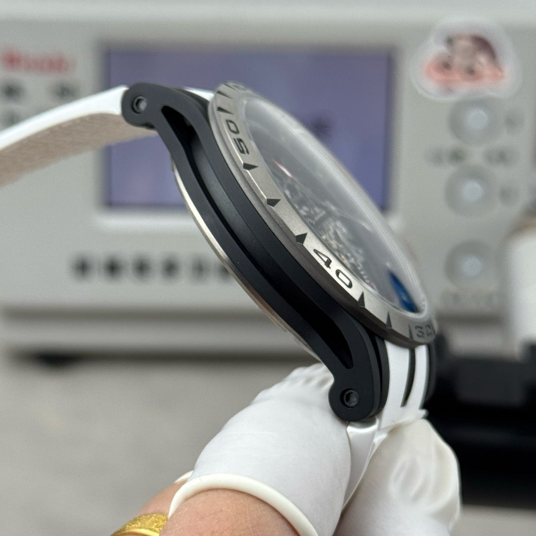 Red and White Watch - FashionHype.xyz