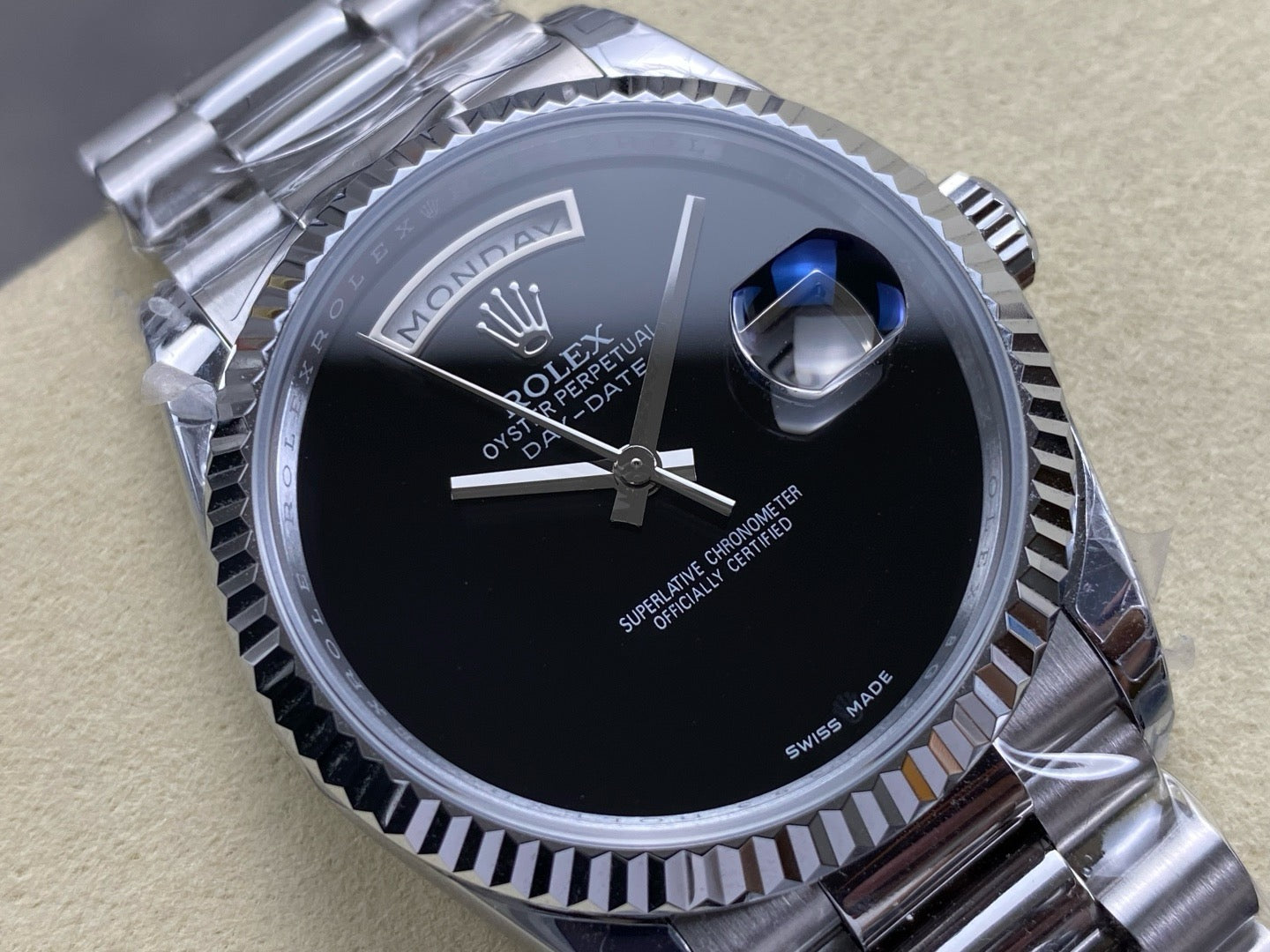 Silver Watch - FashionHype.xyz