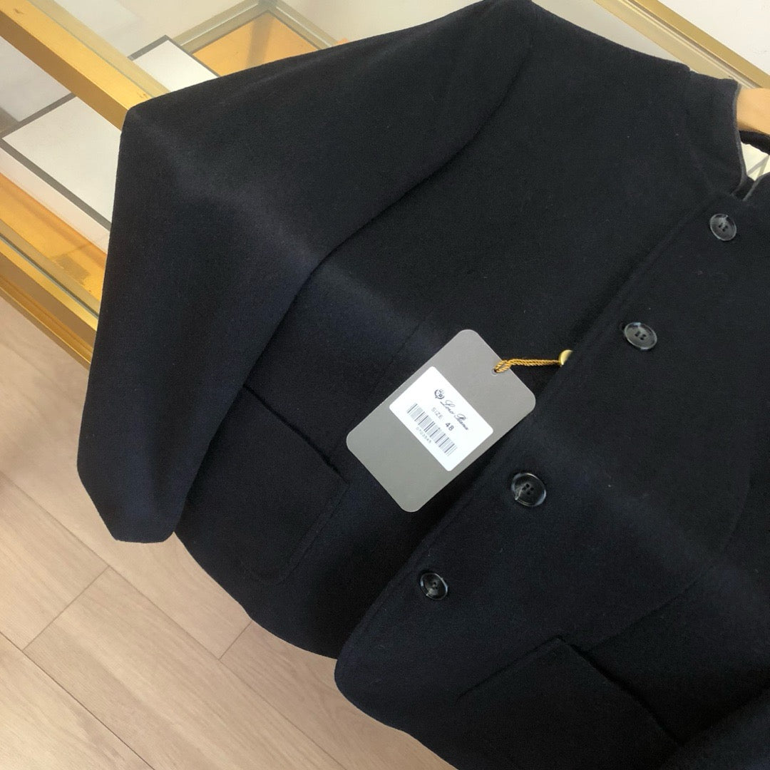 Black Jacket - Size 52 - FashionHype.xyz