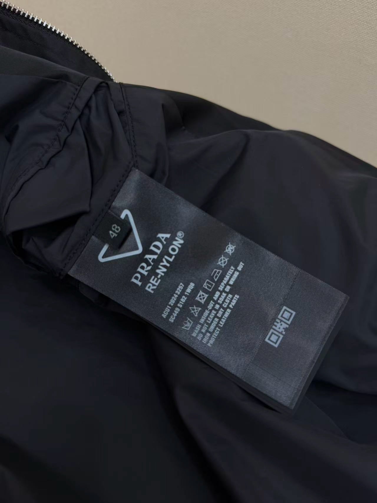 Black Jacket - Size 50 - FashionHype.xyz