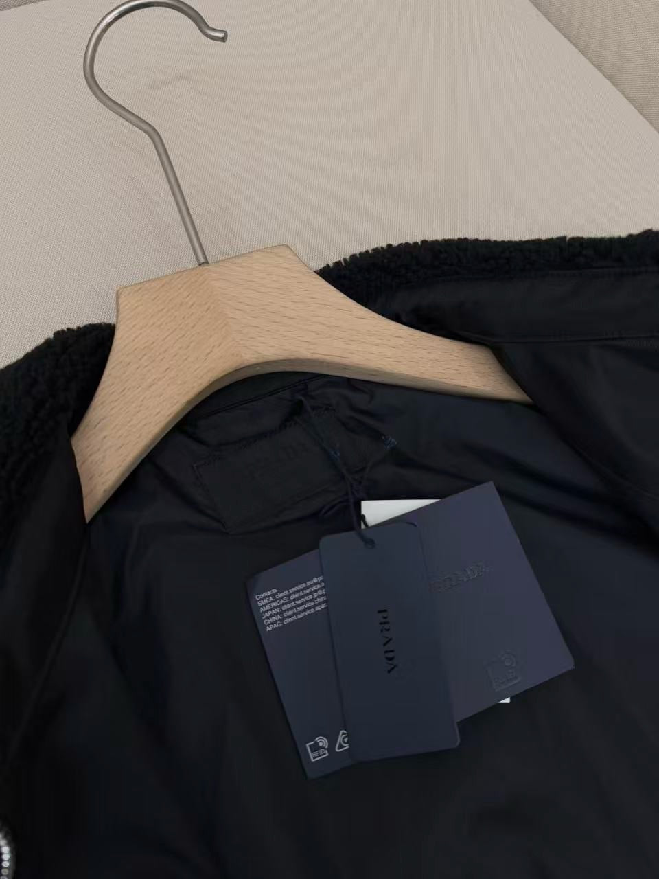 Black Jacket - Size 50 - FashionHype.xyz