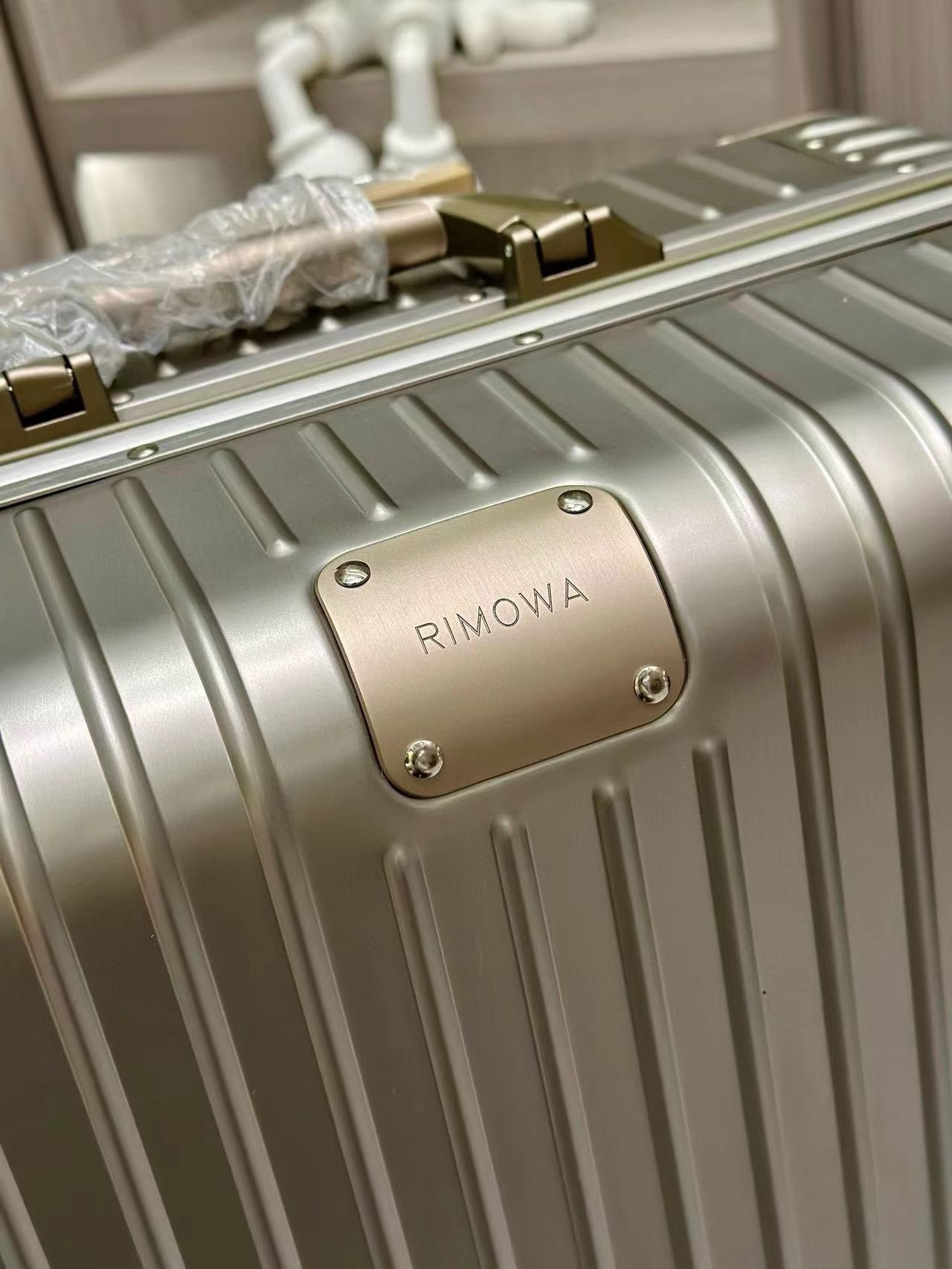 Multi-Colors Suitcase