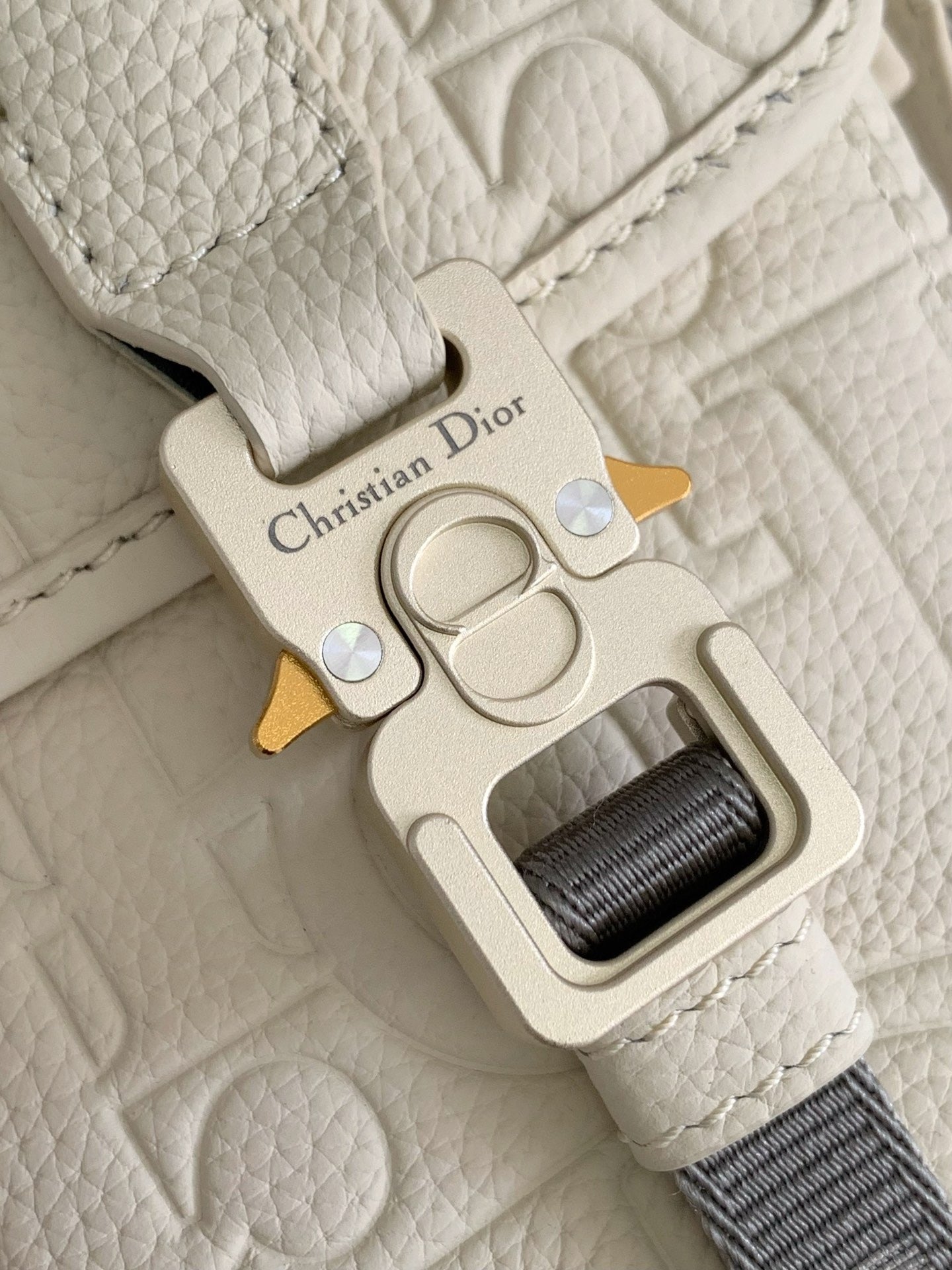 Beige and Black Bag - FashionHype.xyz