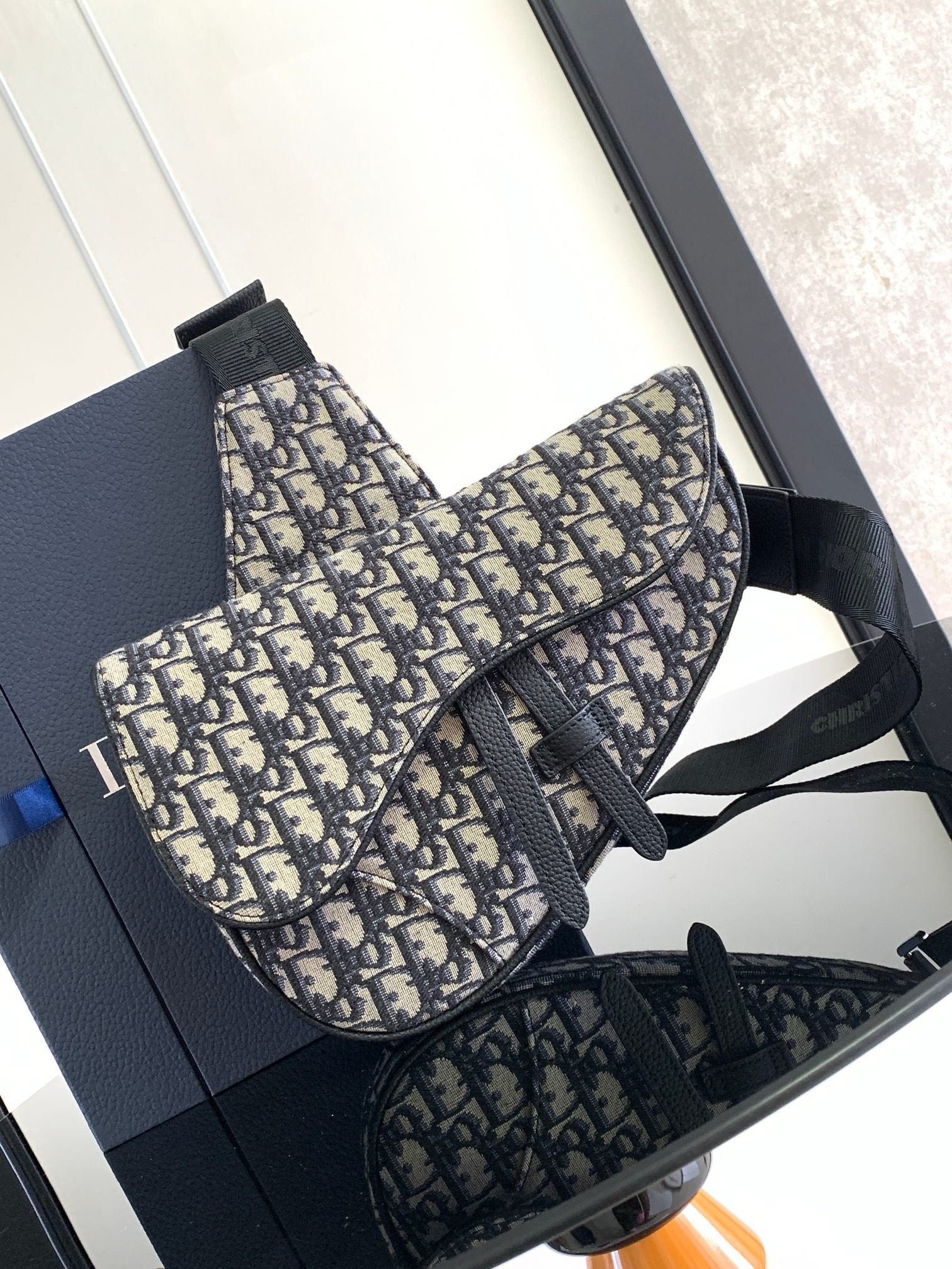 Black and Beige Bag - FashionHype.xyz