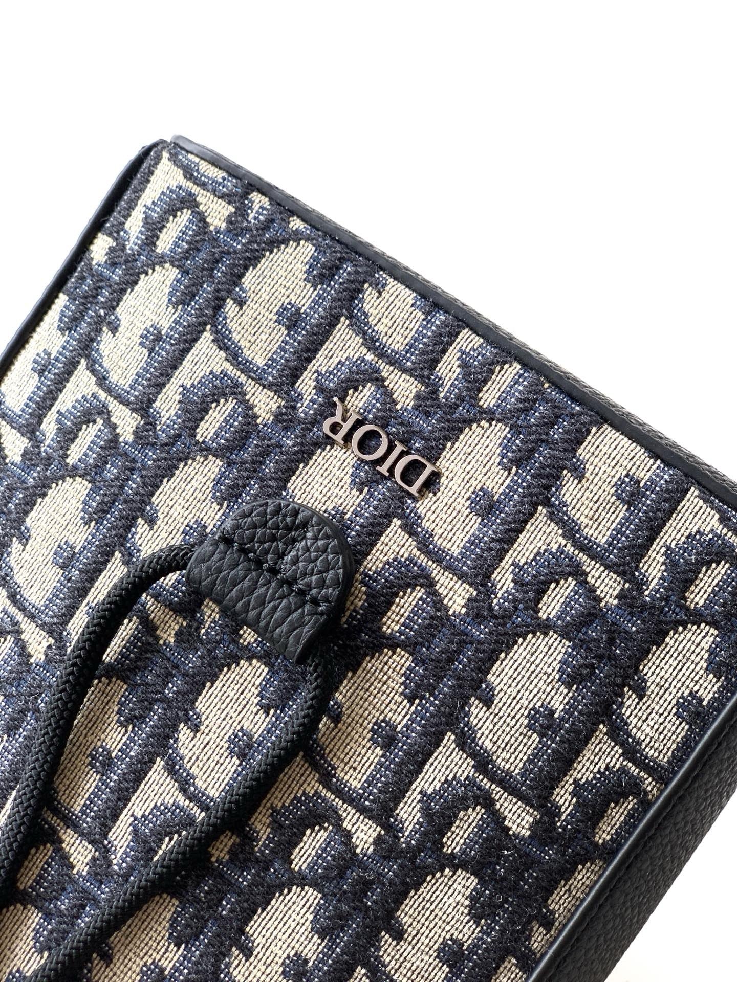 Black and Beige Bag