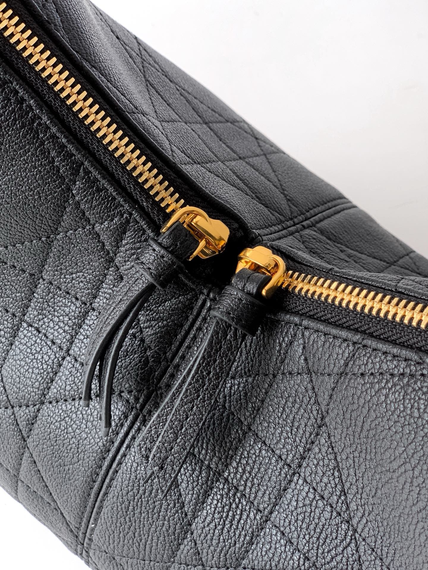 Black and Cream Bag - FashionHype.xyz