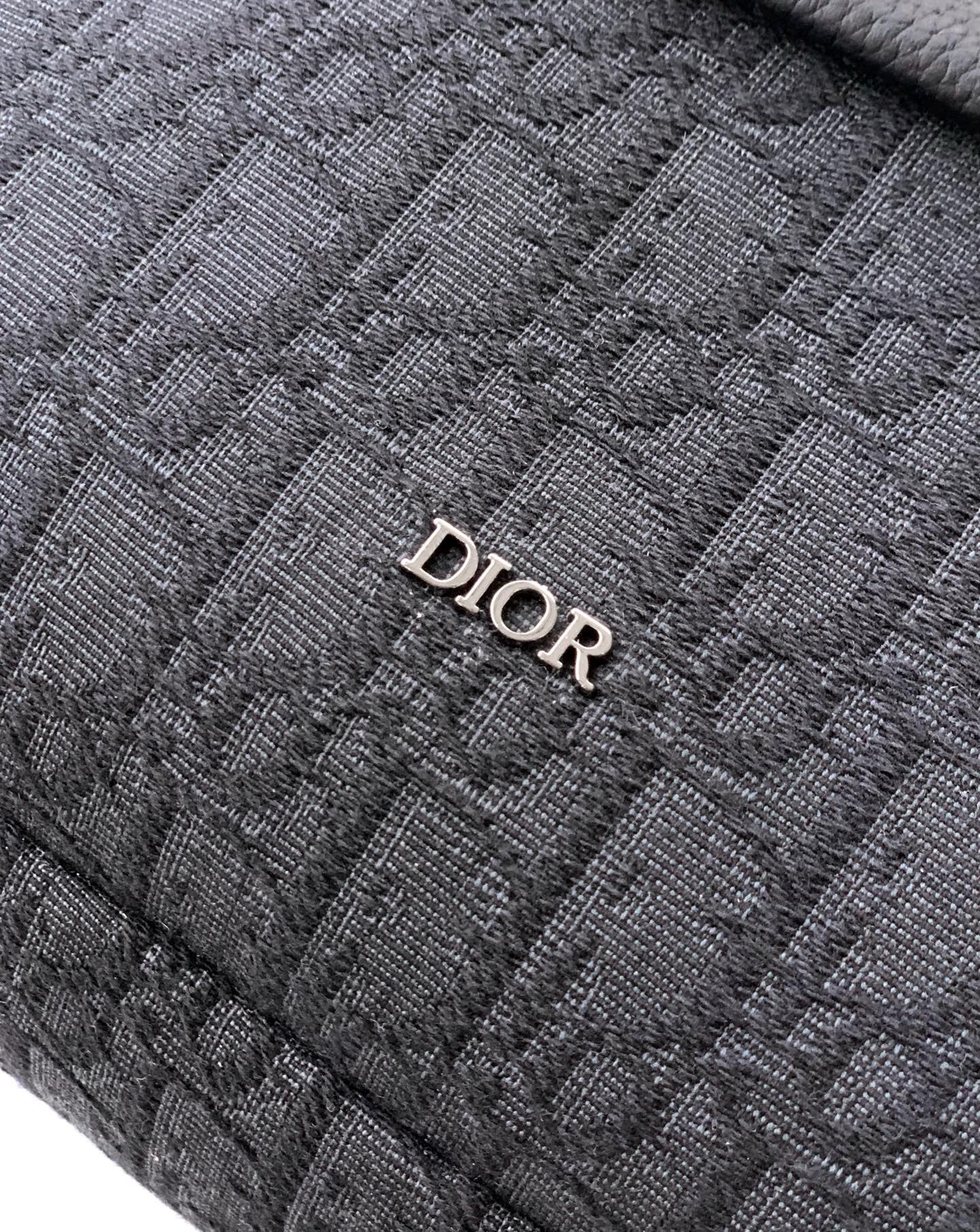 Black and Beige Bag