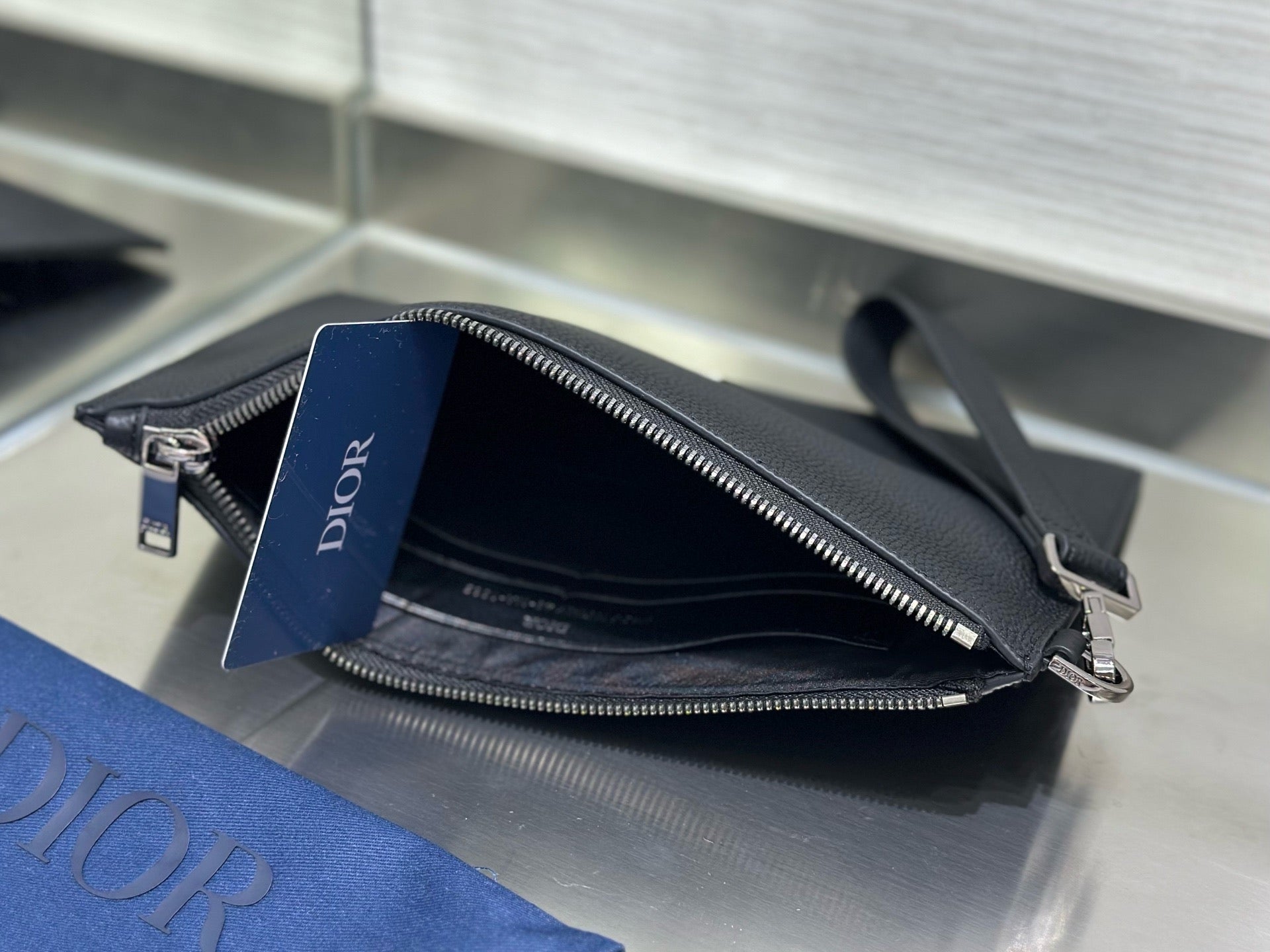 Black Bag - FashionHype.xyz