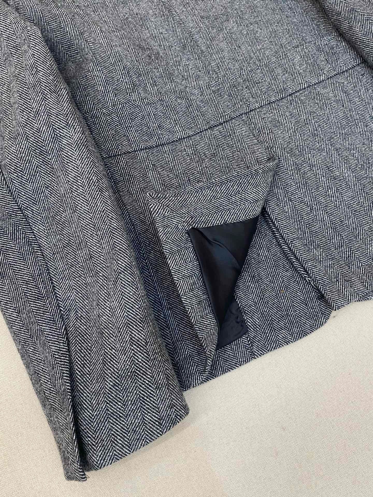 Grey Jacket - FashionHype.xyz