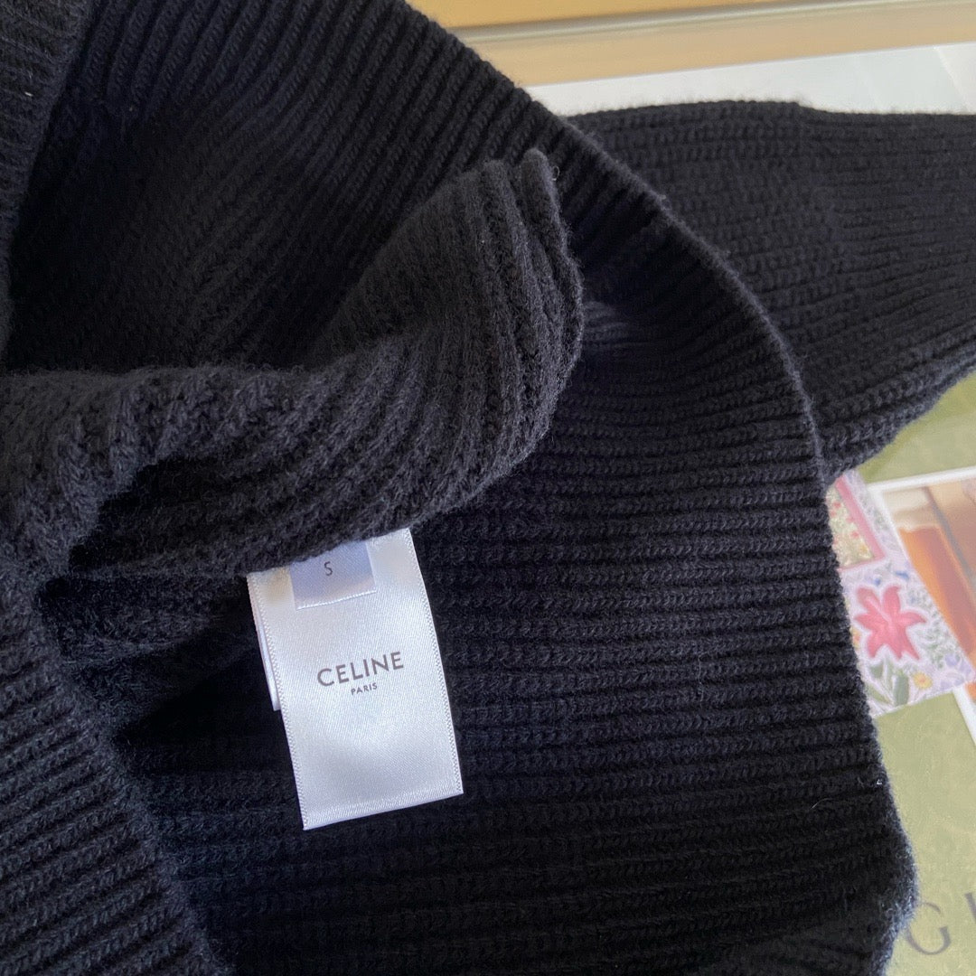 Black Hoodie - FashionHype.xyz