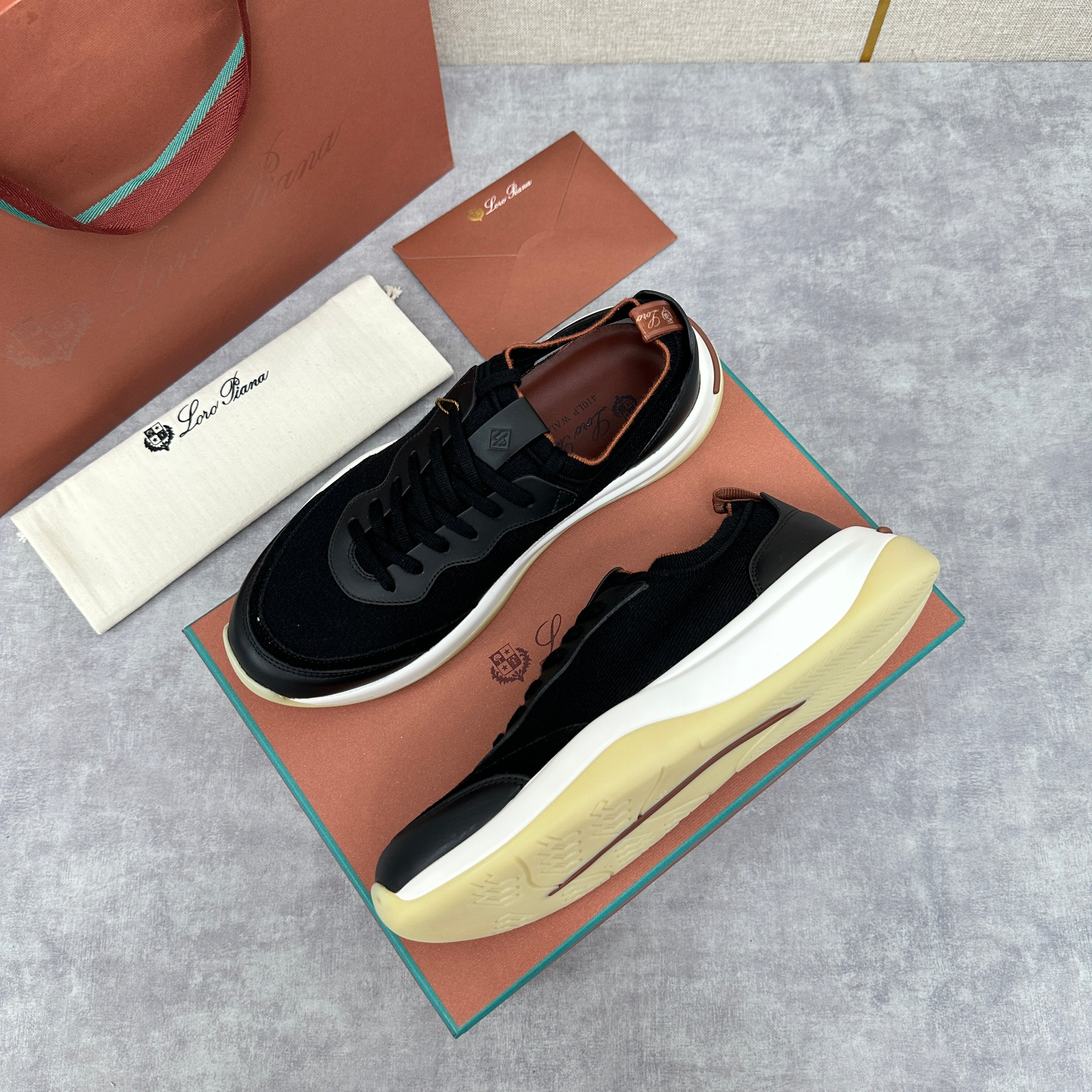 Black Shoes