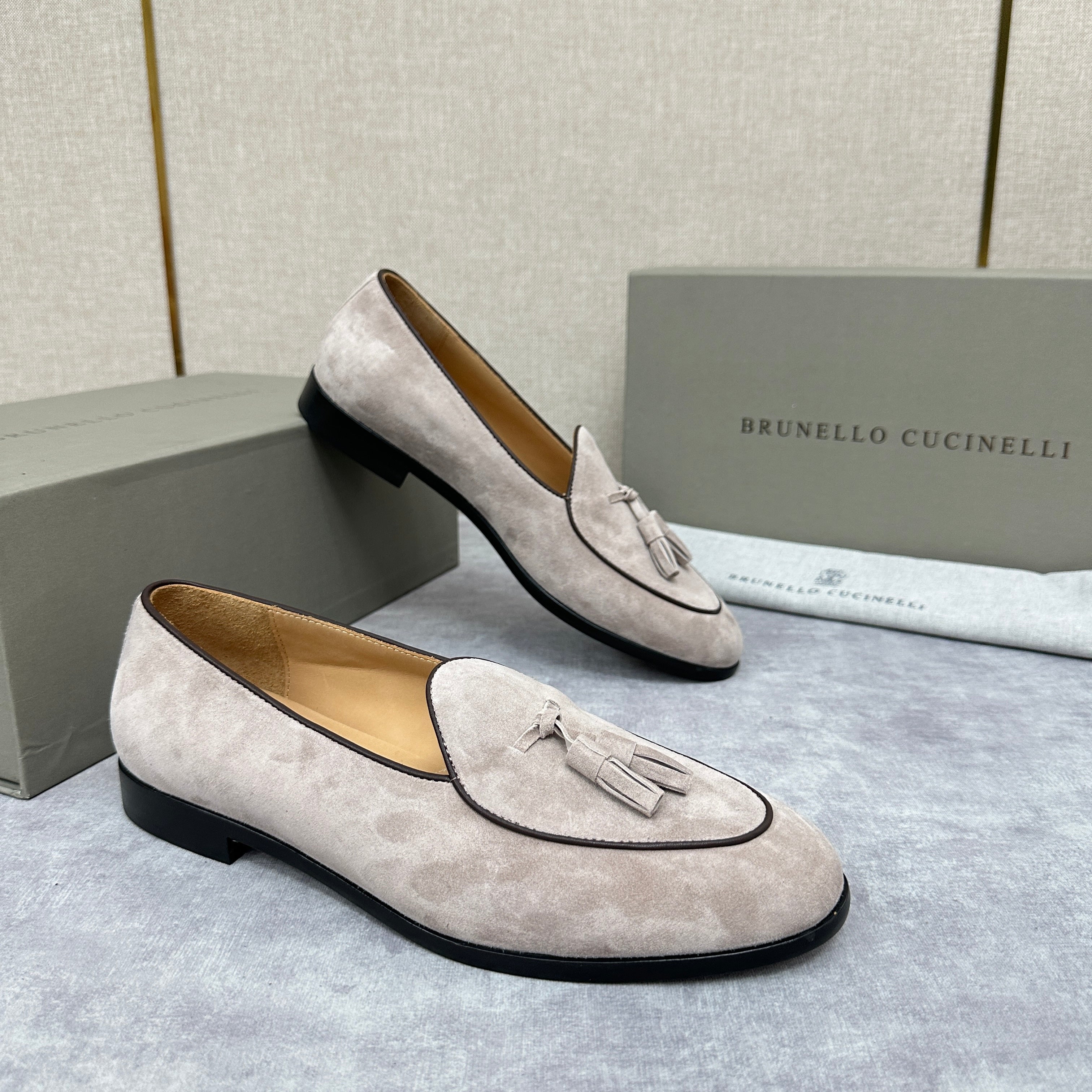 Grey Shoes - Size 43 - FashionHype.xyz