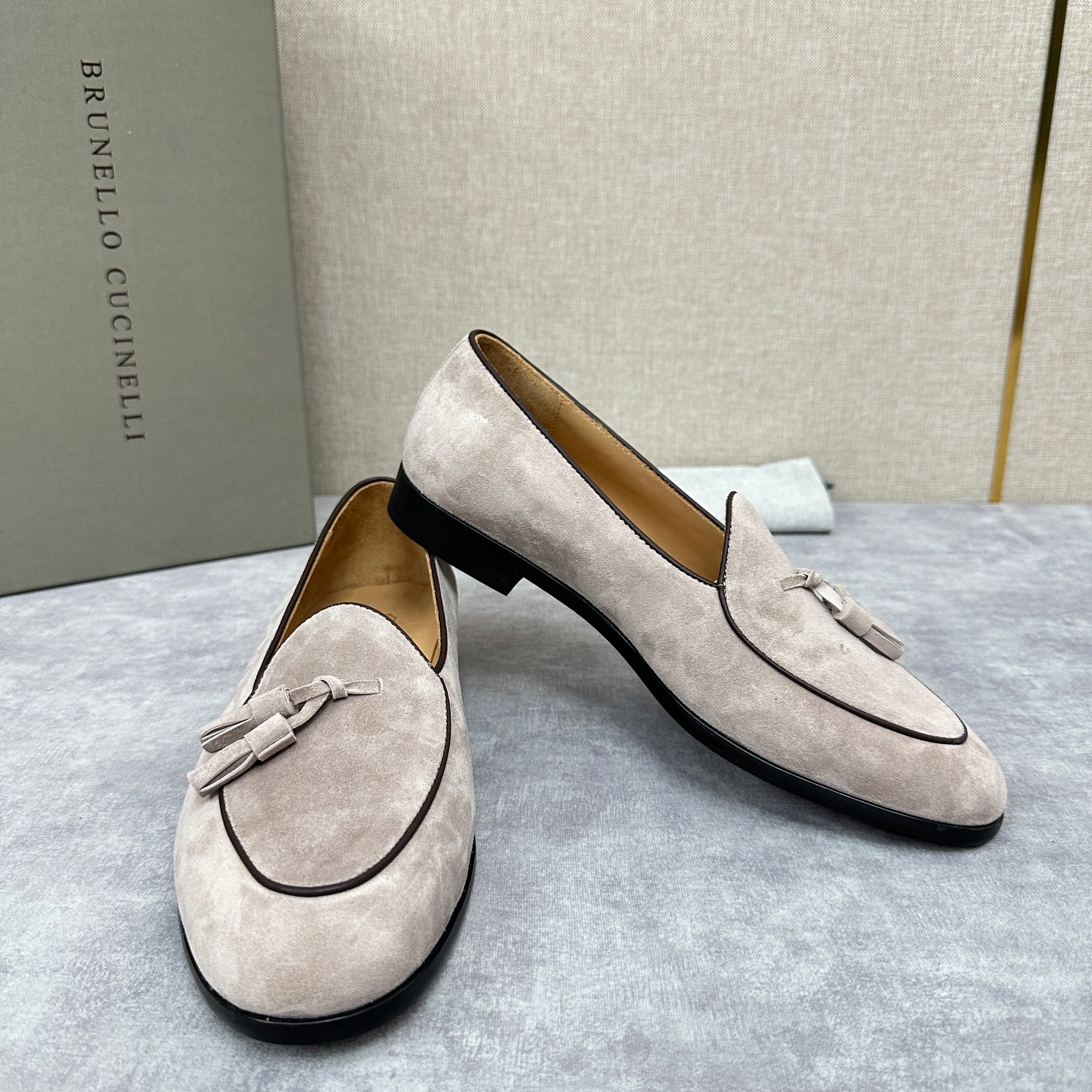 Grey Shoes - Size 43 - FashionHype.xyz