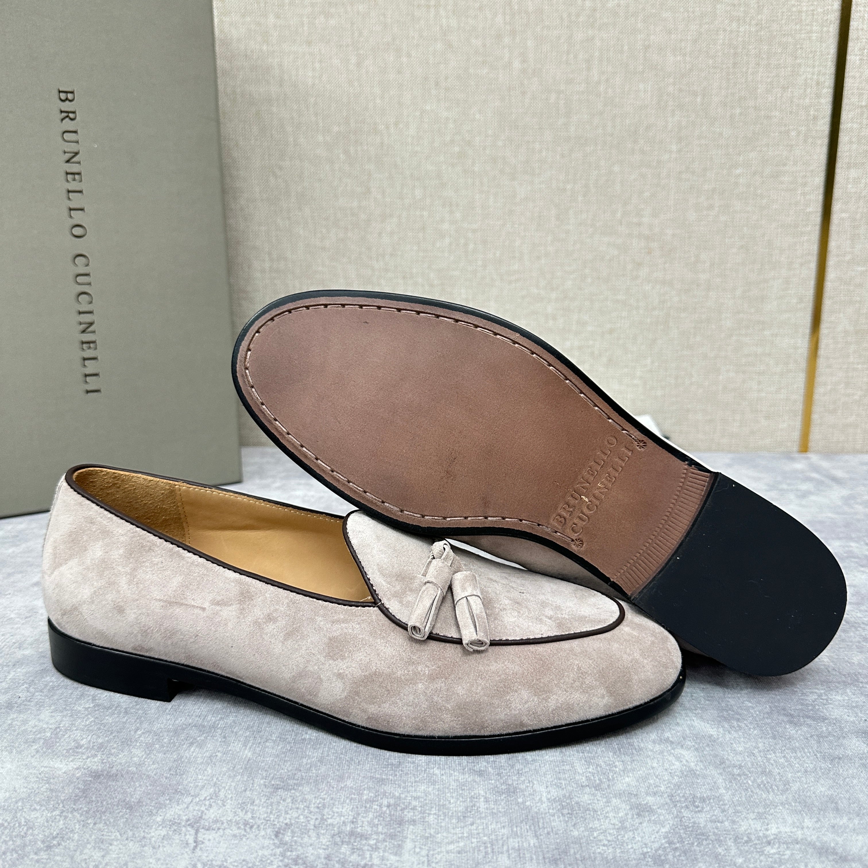 Grey Shoes - Size 43 - FashionHype.xyz