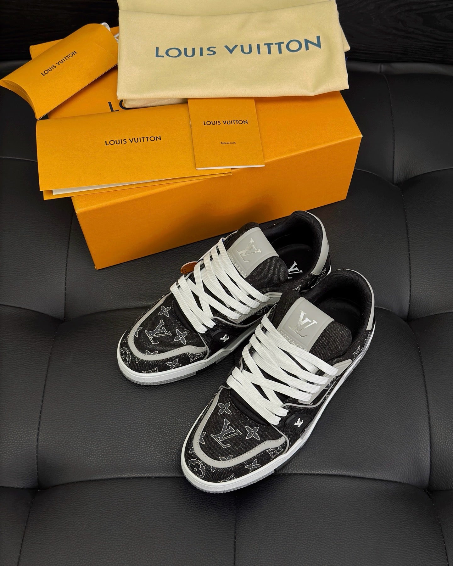 Black white Shoes