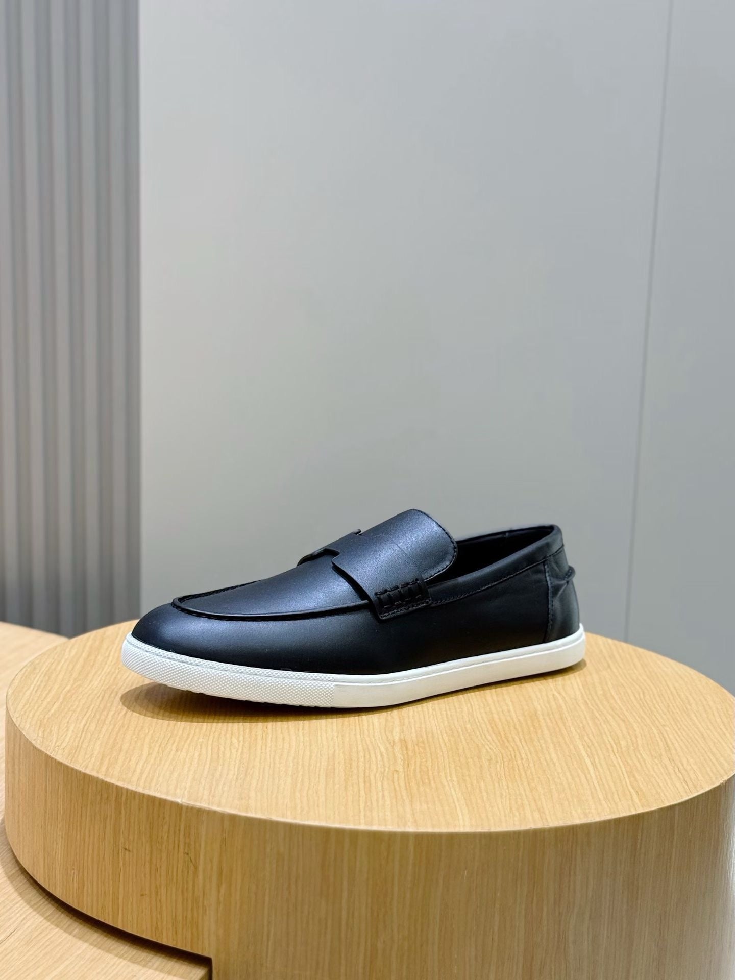 Black and Grey Shoes - FashionHype.xyz