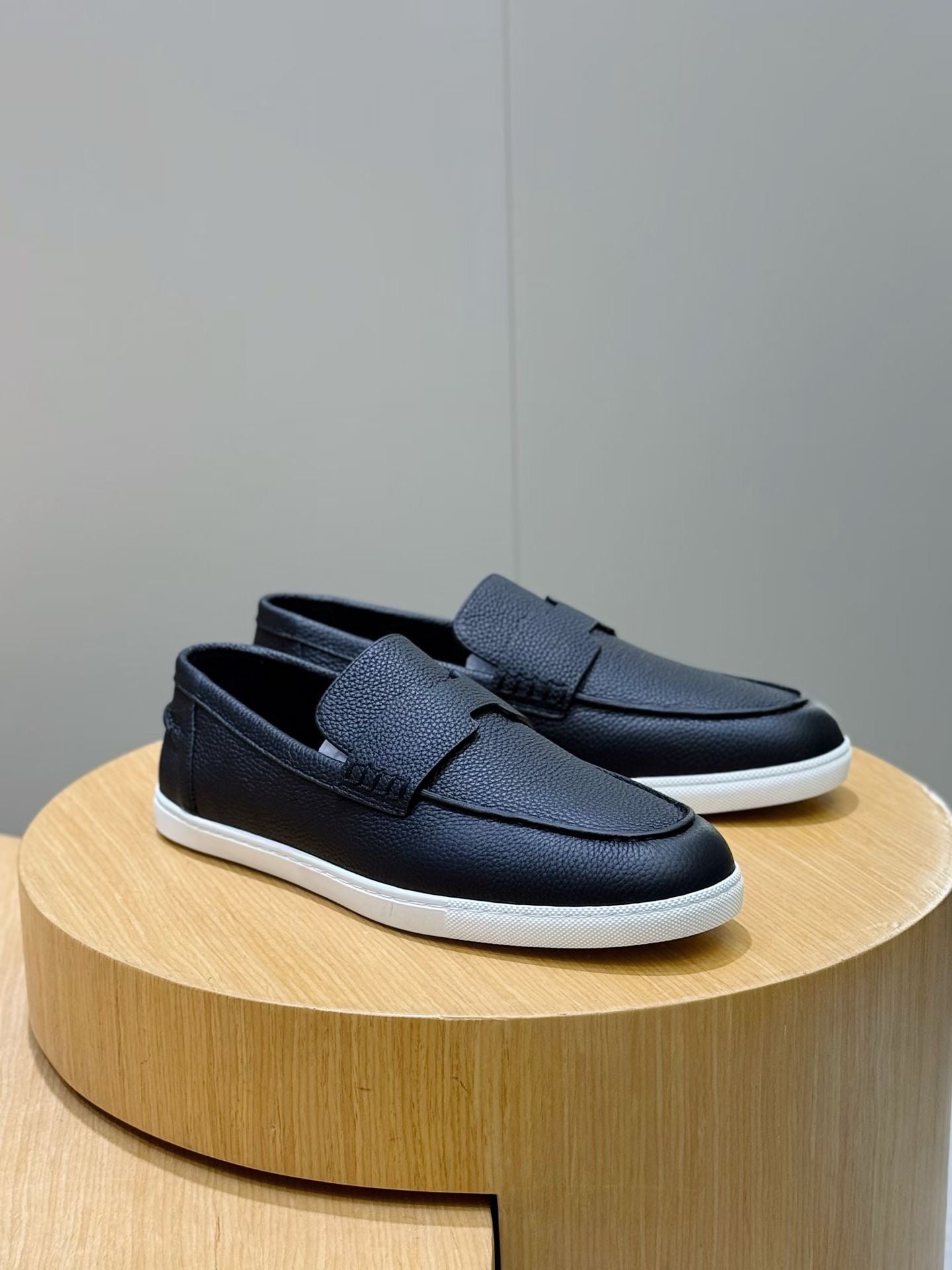 Black and Grey Shoes - FashionHype.xyz
