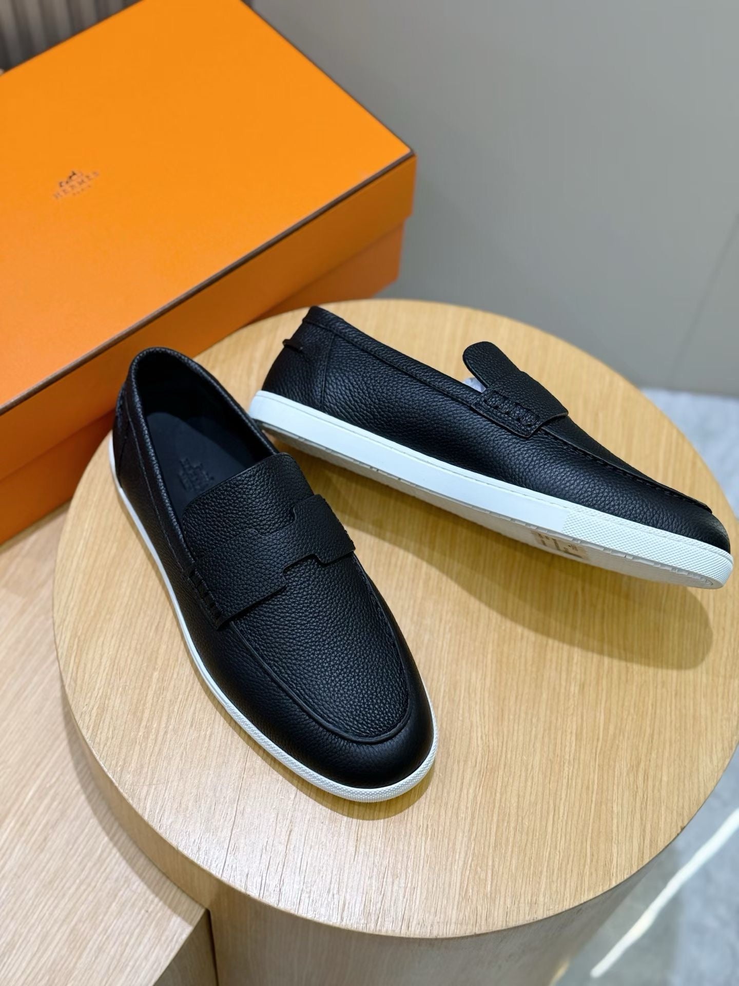 Black and Grey Shoes - FashionHype.xyz