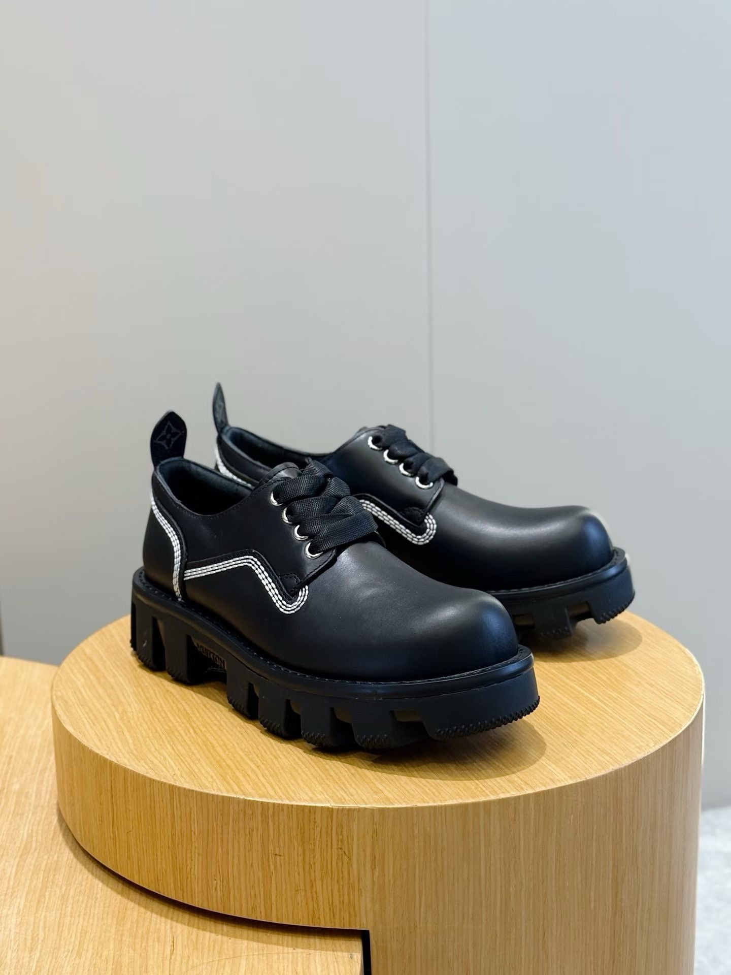 Black Shoes