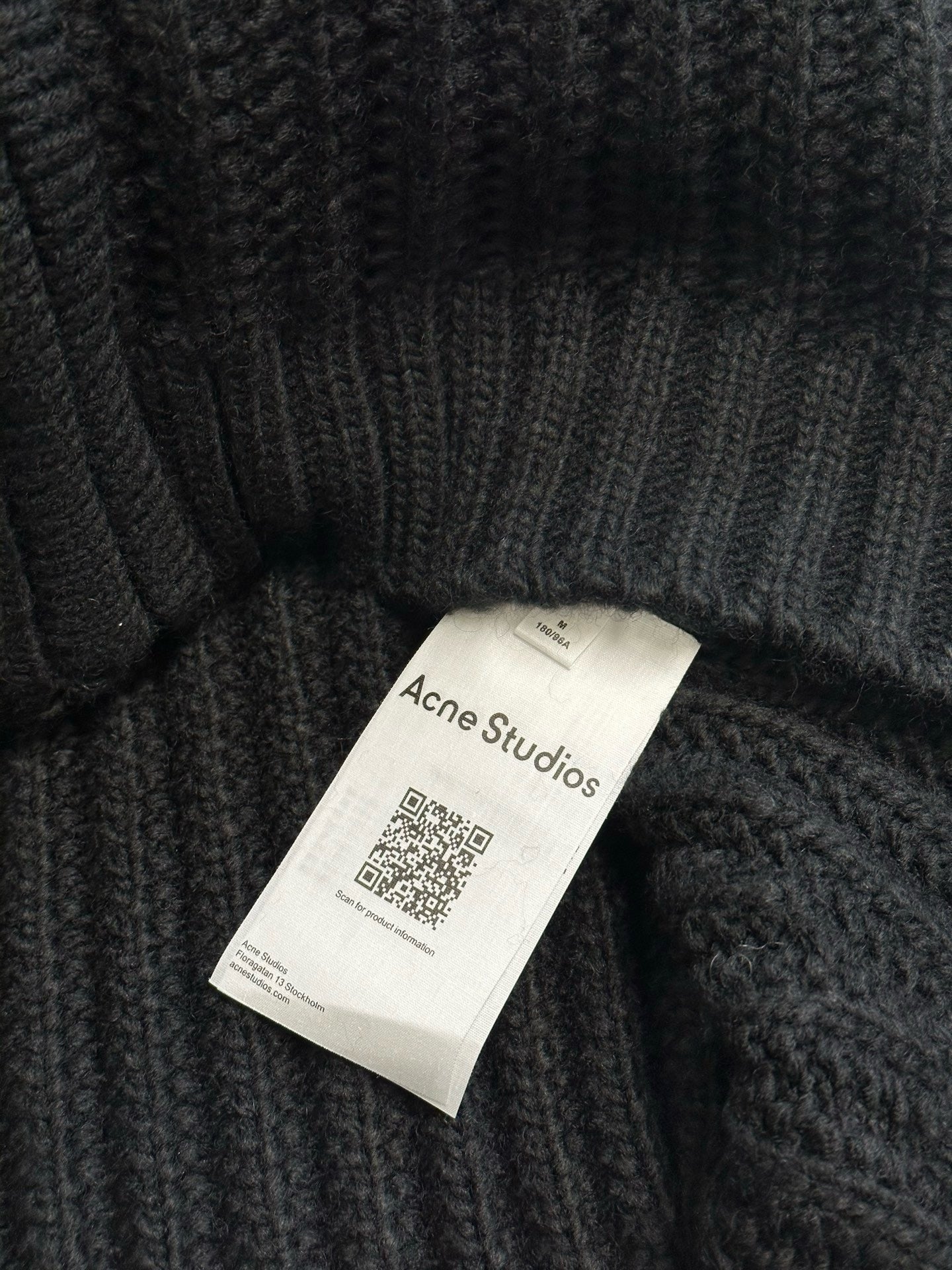 Black Jacket - FashionHype.xyz