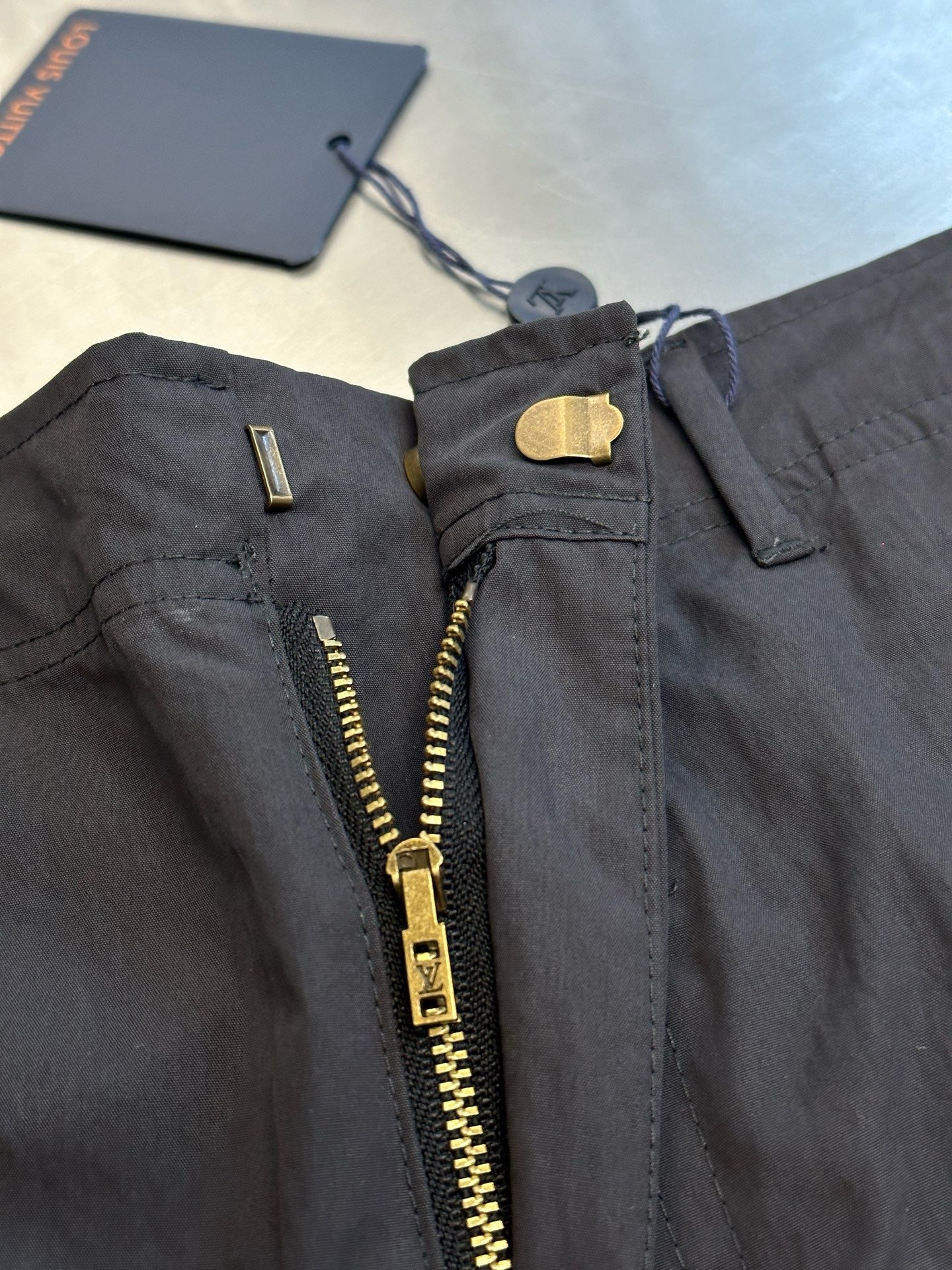 Black Pant - FashionHype.xyz