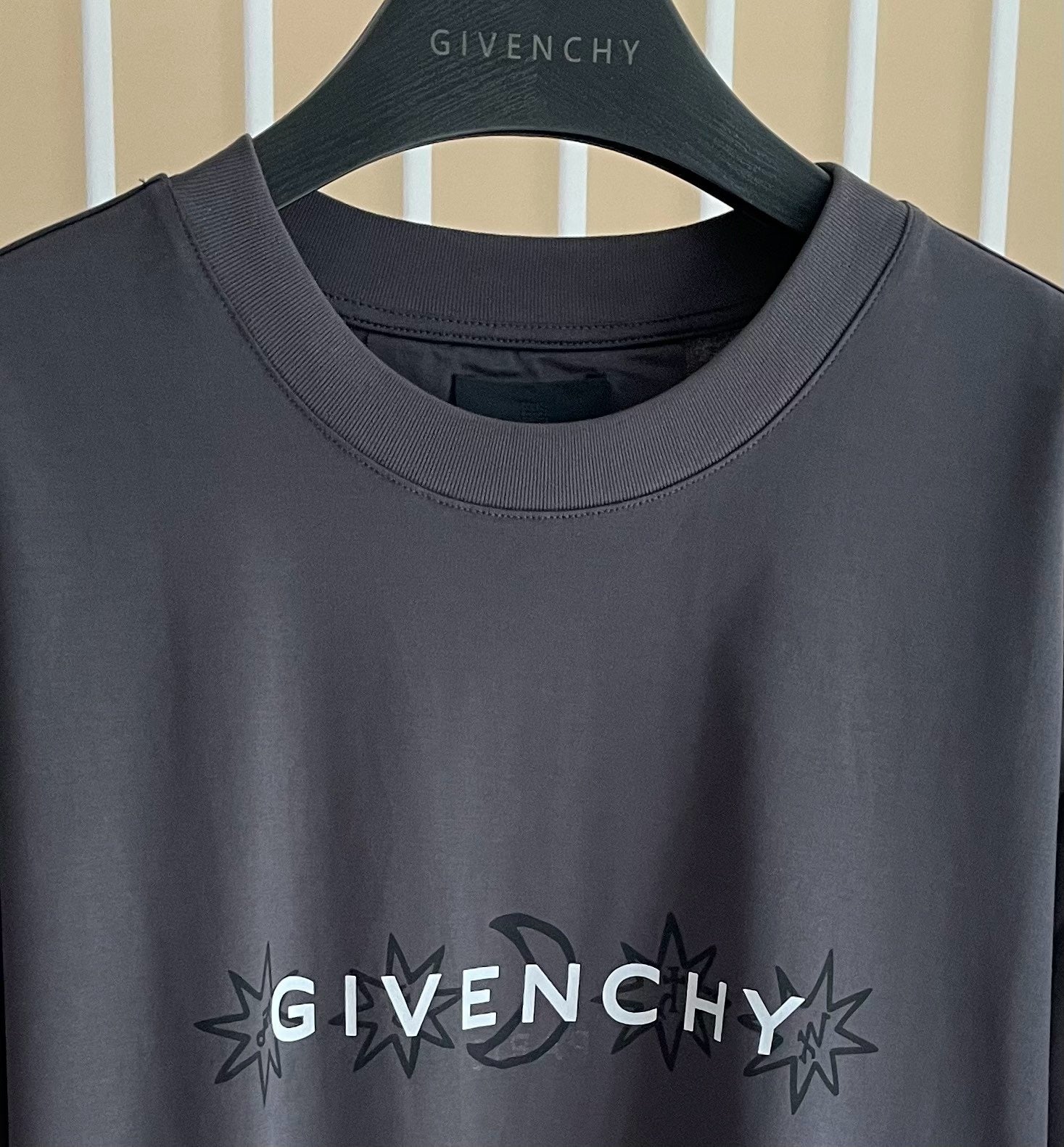 Black and White T-Shirt - FashionHype.xyz