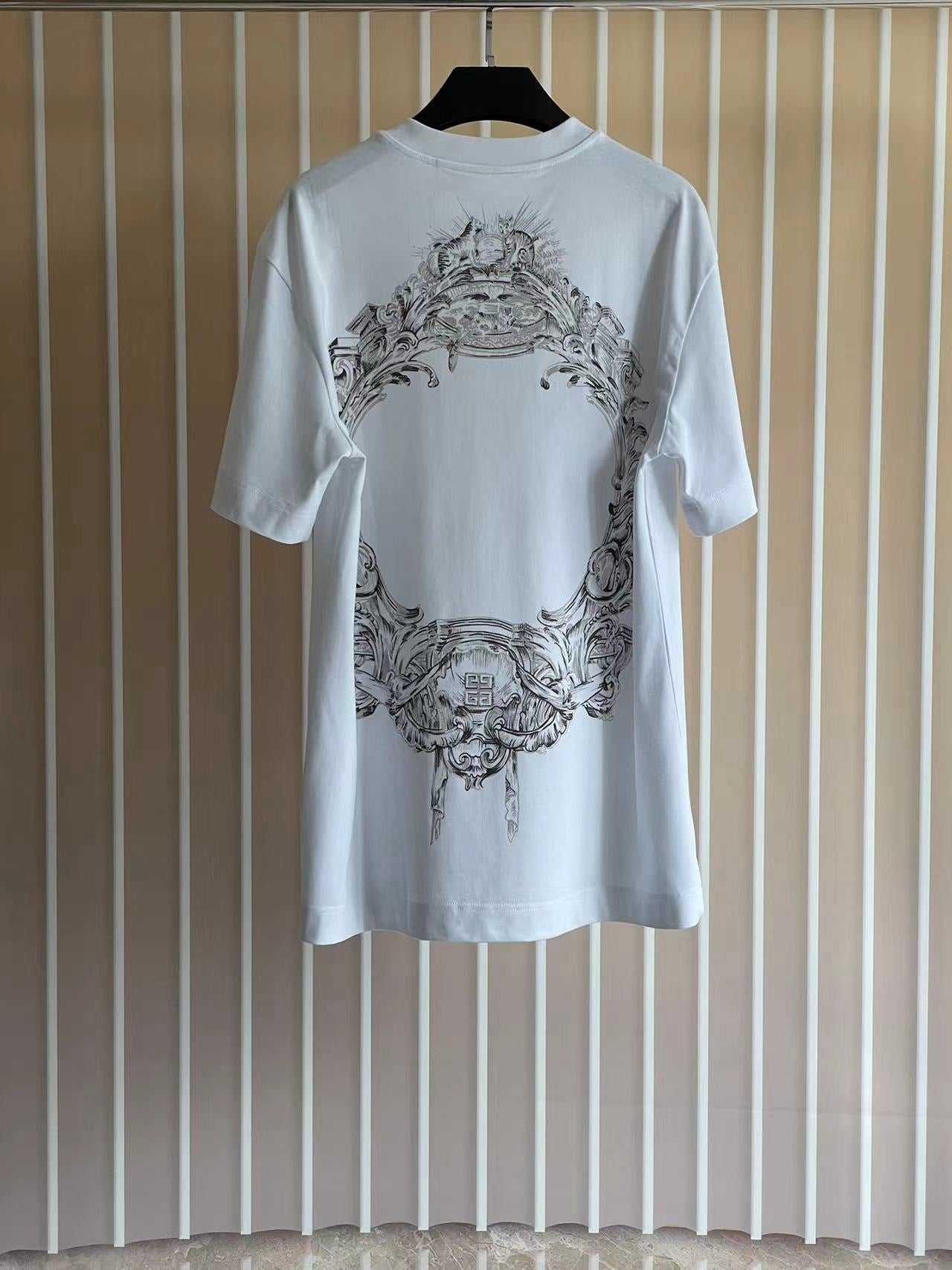 Black and White T-Shirt - FashionHype.xyz
