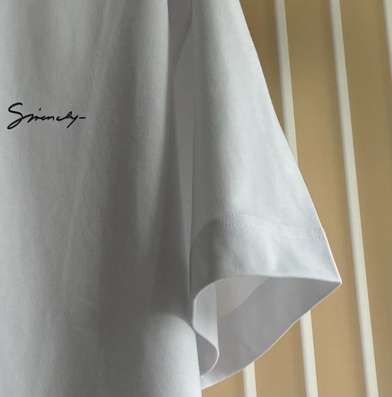 Black and White T-Shirt - FashionHype.xyz