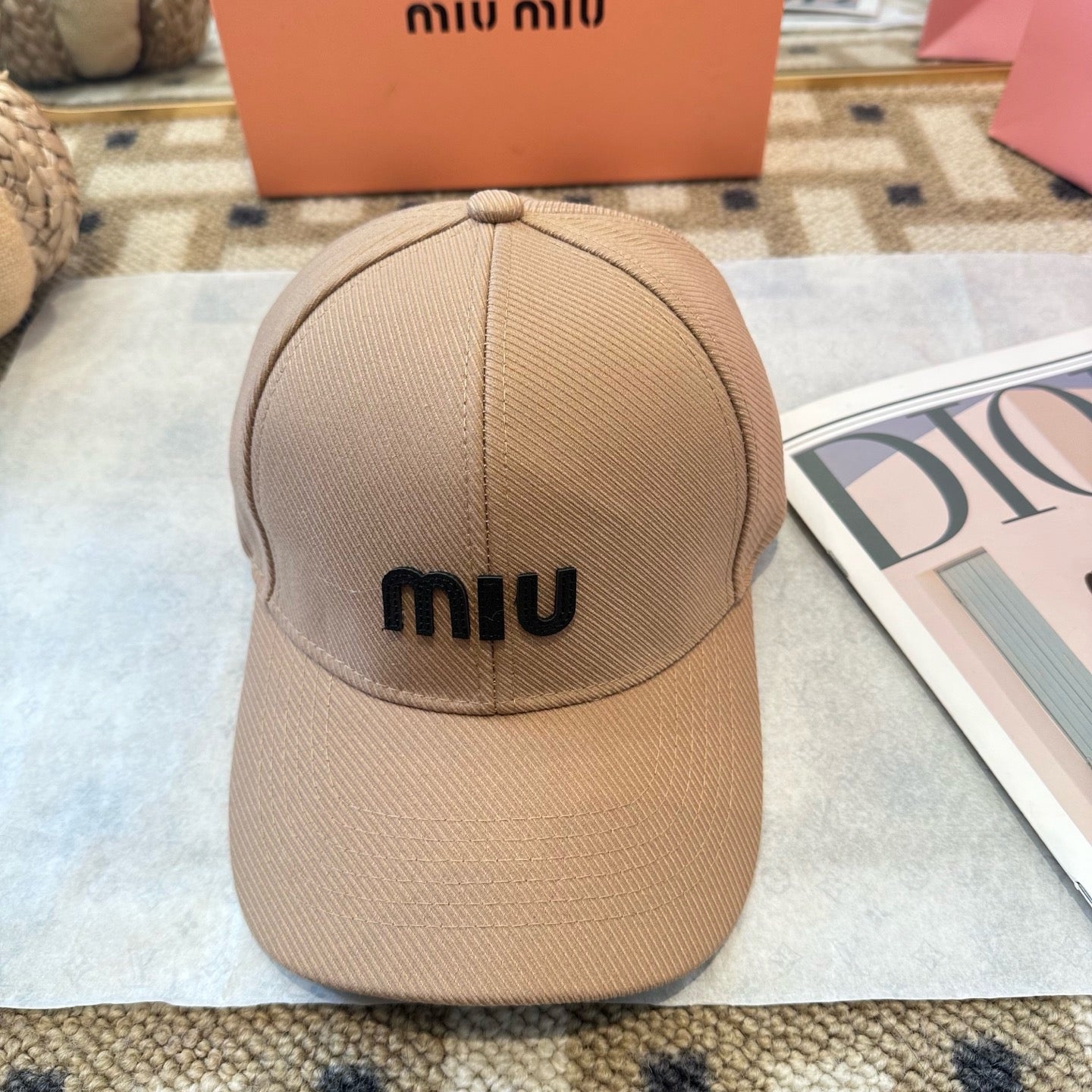 Grey Cap