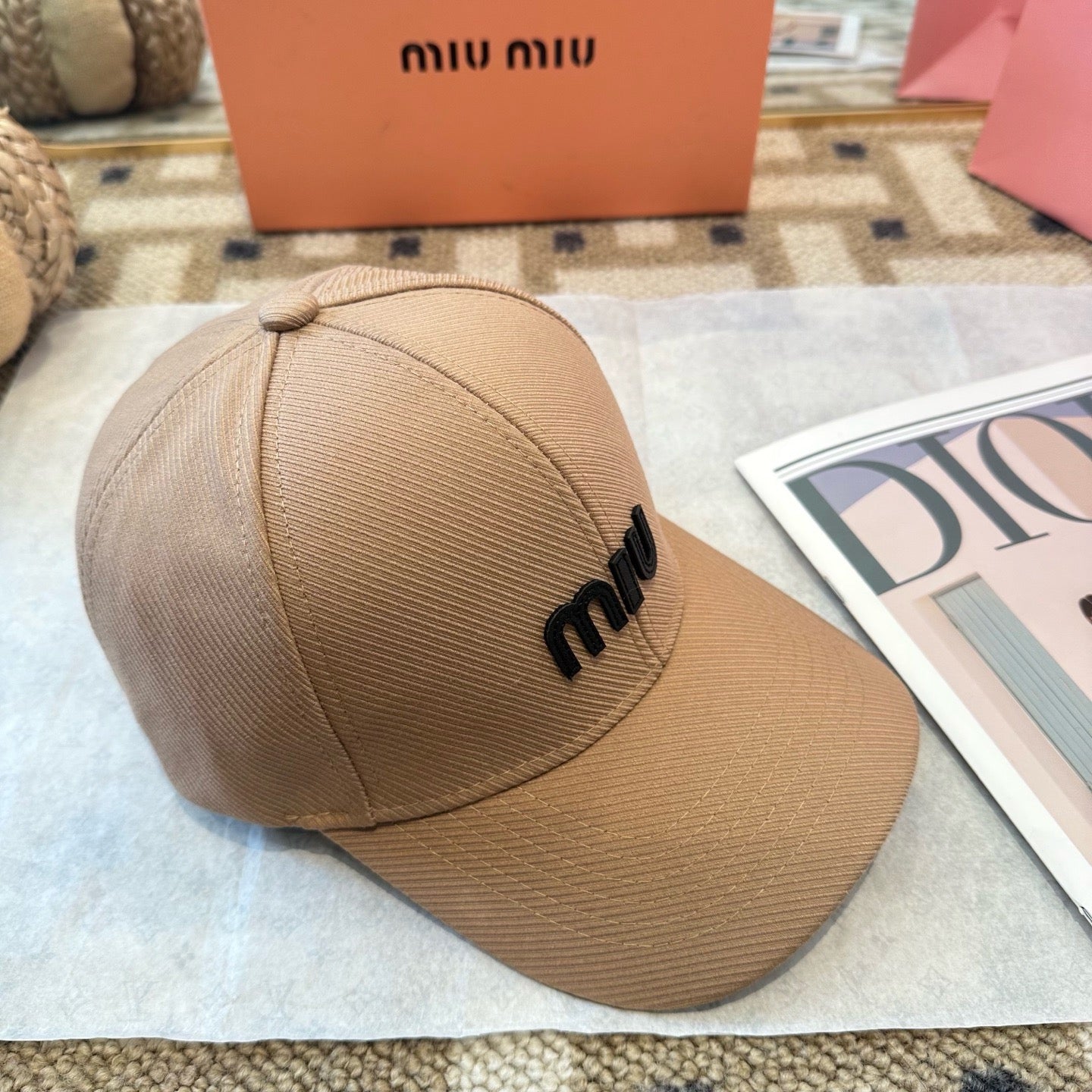 Grey Cap