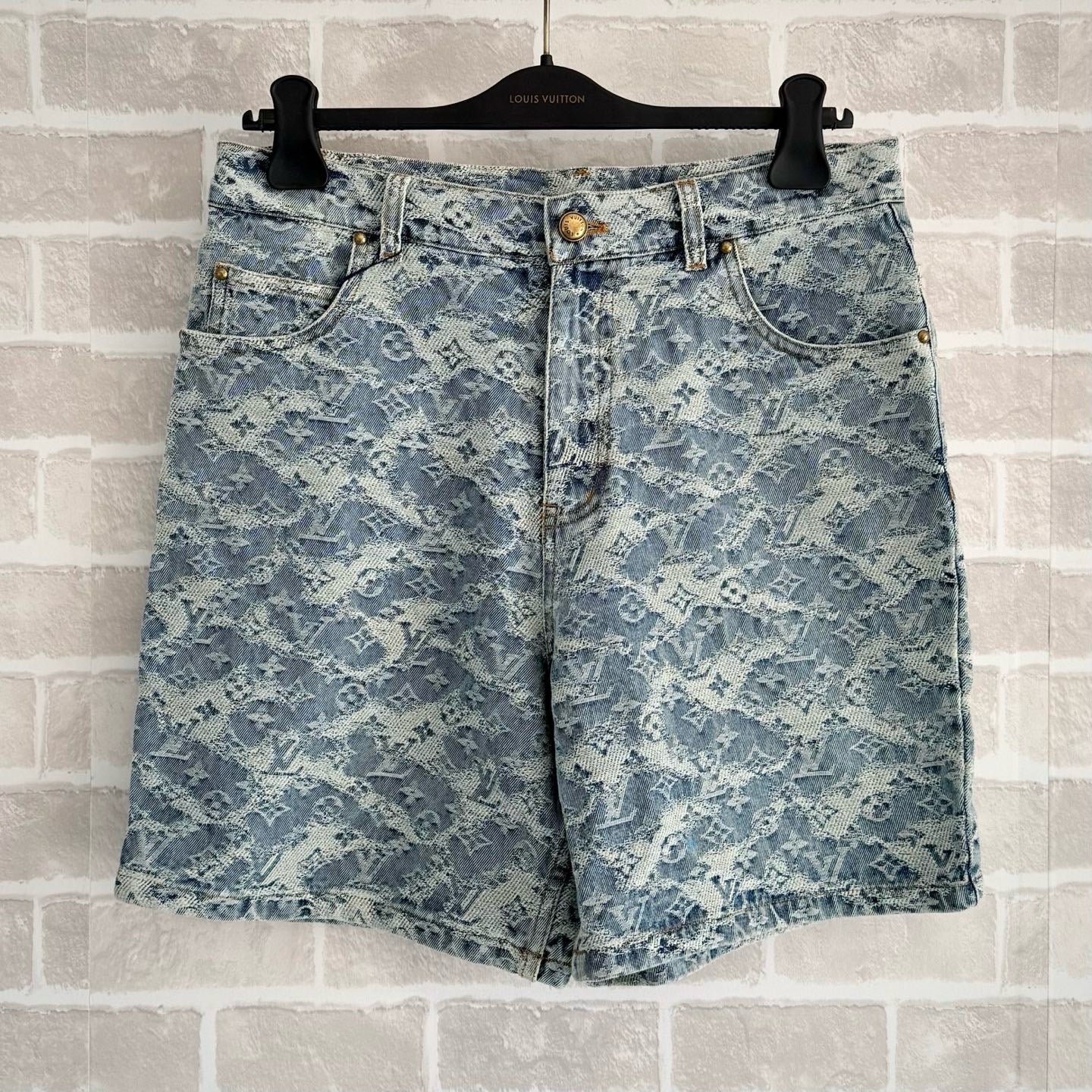 Grey Short - FashionHype.xyz