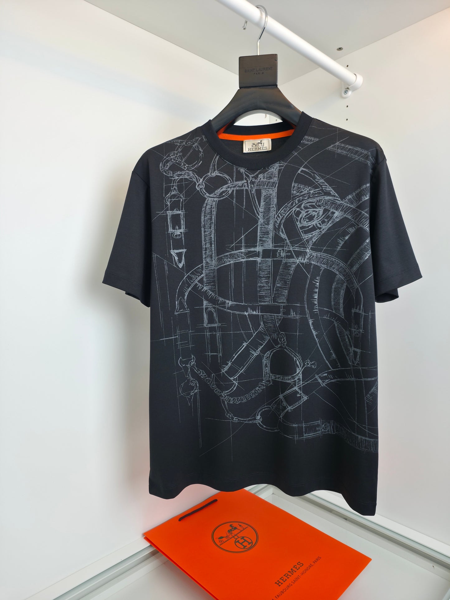 White and Black T-Shirt - FashionHype.xyz