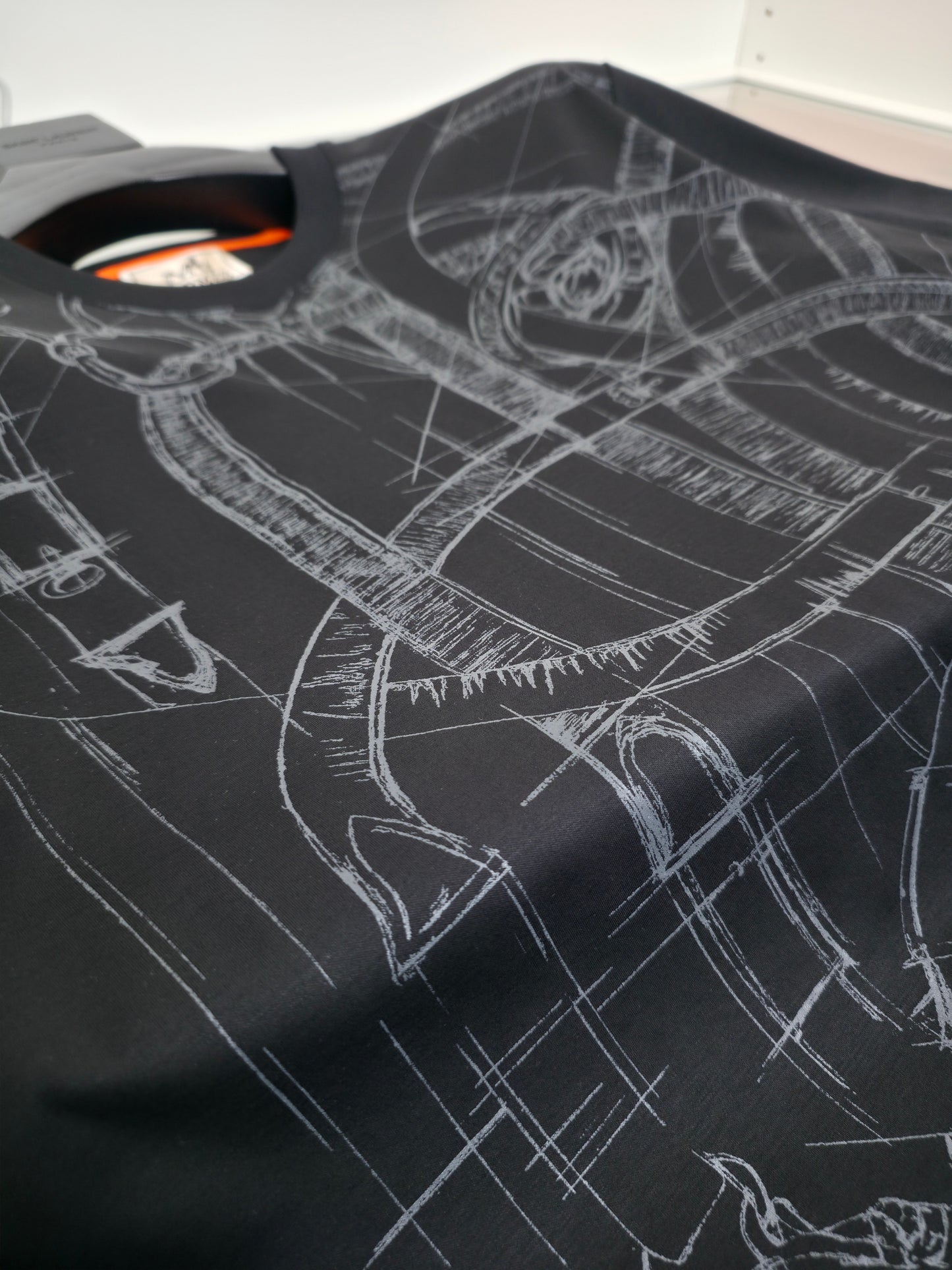 White and Black T-Shirt - FashionHype.xyz