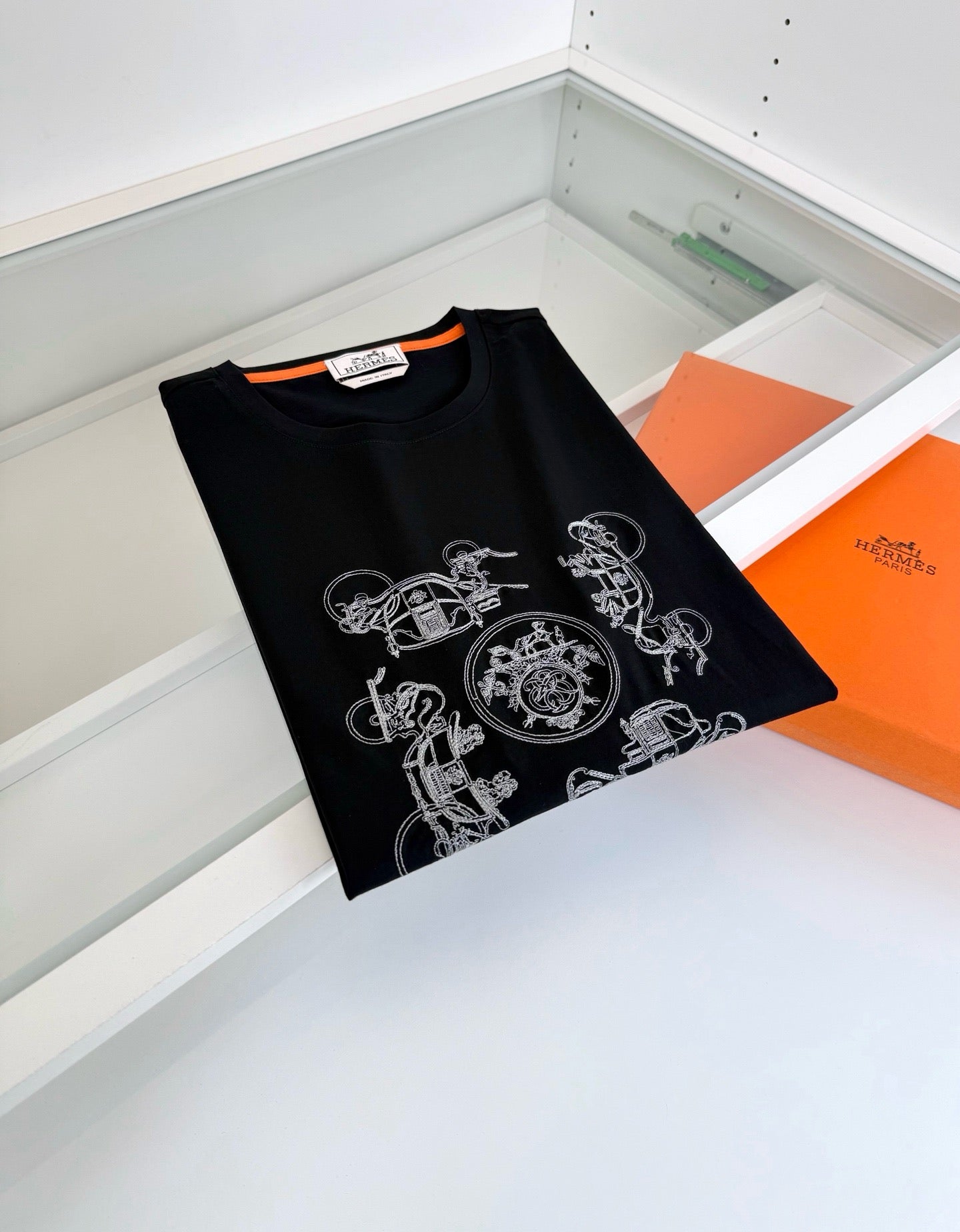 White and Black T-Shirt - FashionHype.xyz