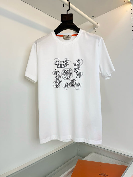 White and Black T-Shirt - FashionHype.xyz