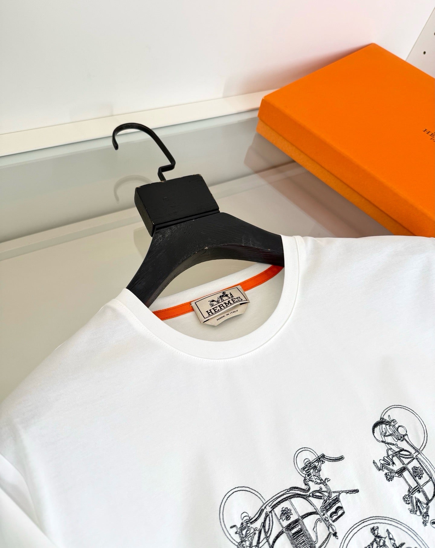 White and Black T-Shirt - FashionHype.xyz