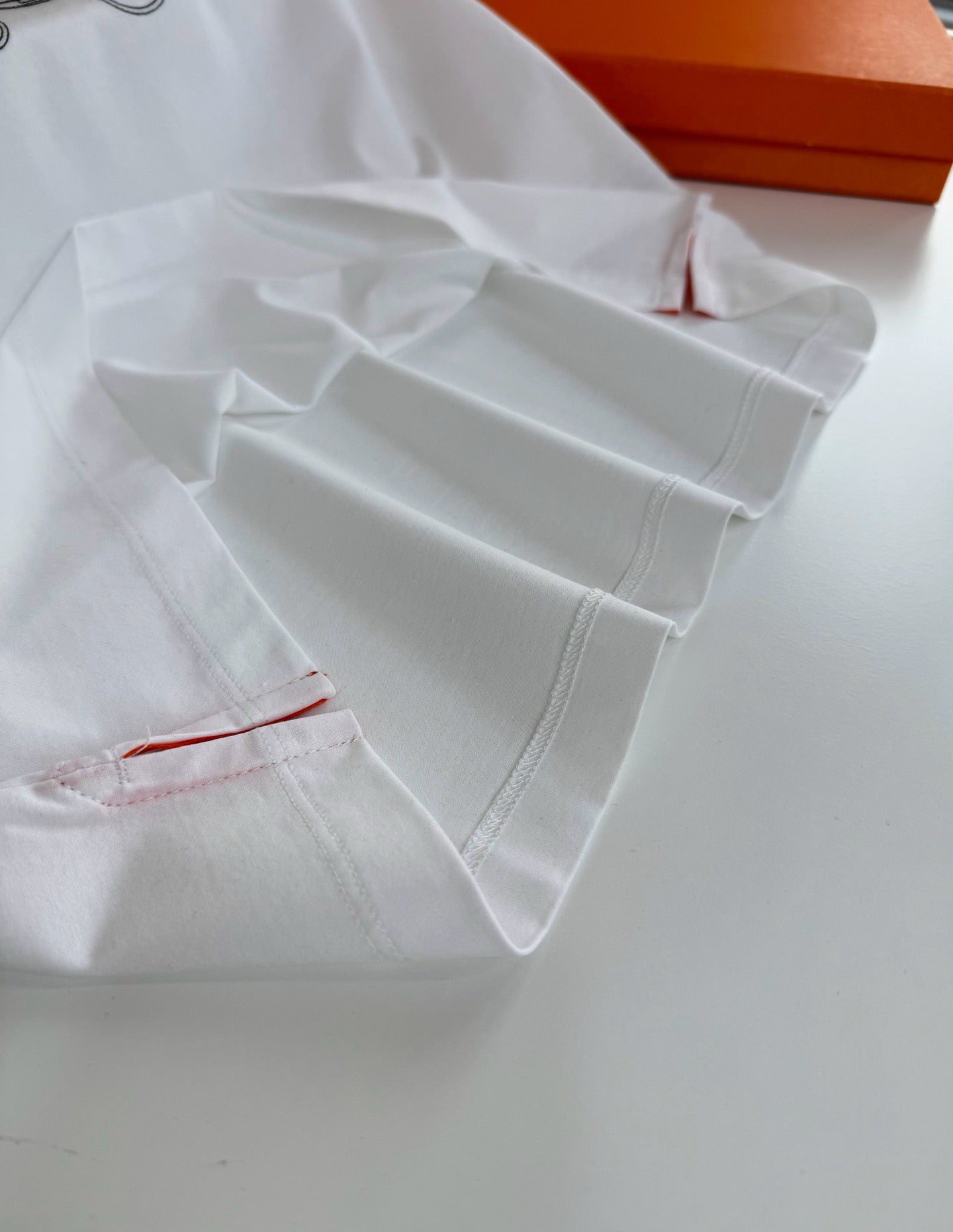 White and Black T-Shirt - FashionHype.xyz