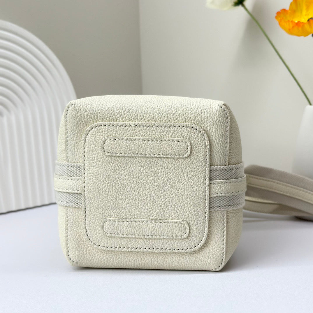 Off-white Bag