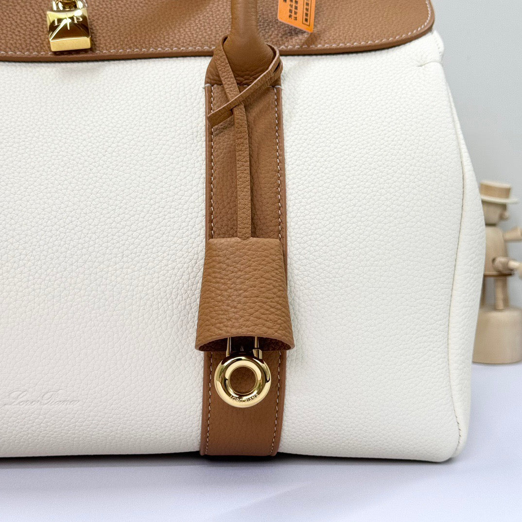 White brown and Dark green Bag