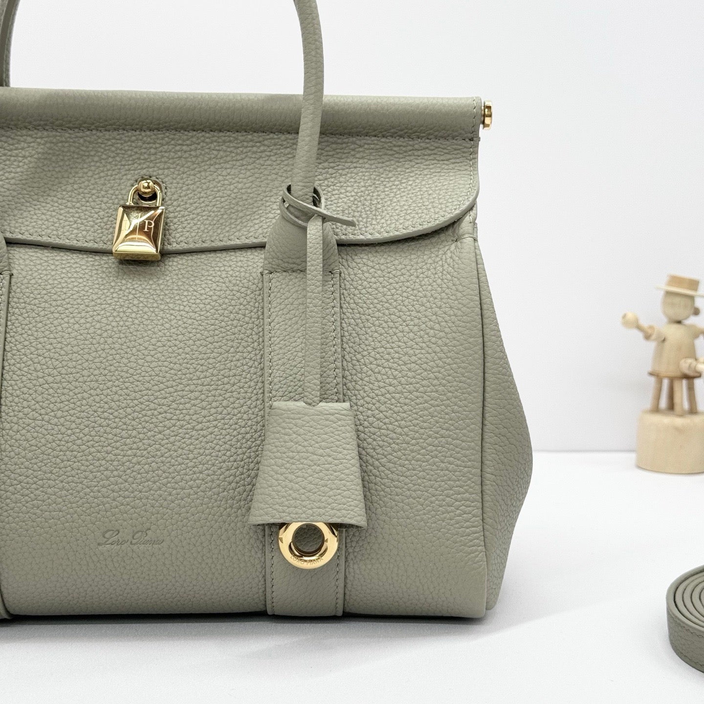 Grey Bag - FashionHype.xyz