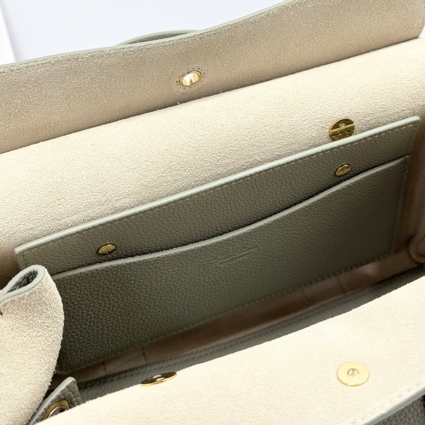 Grey Bag - FashionHype.xyz