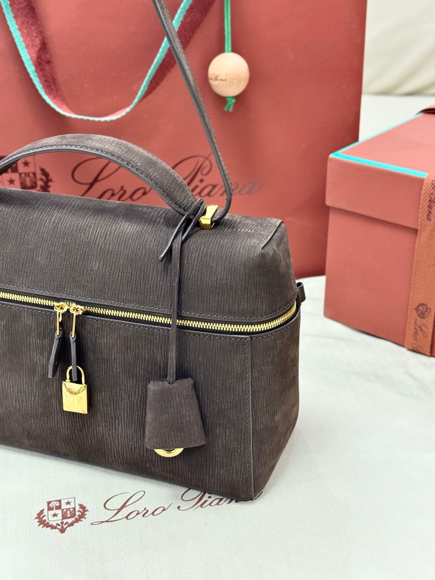 Dark brown Bag