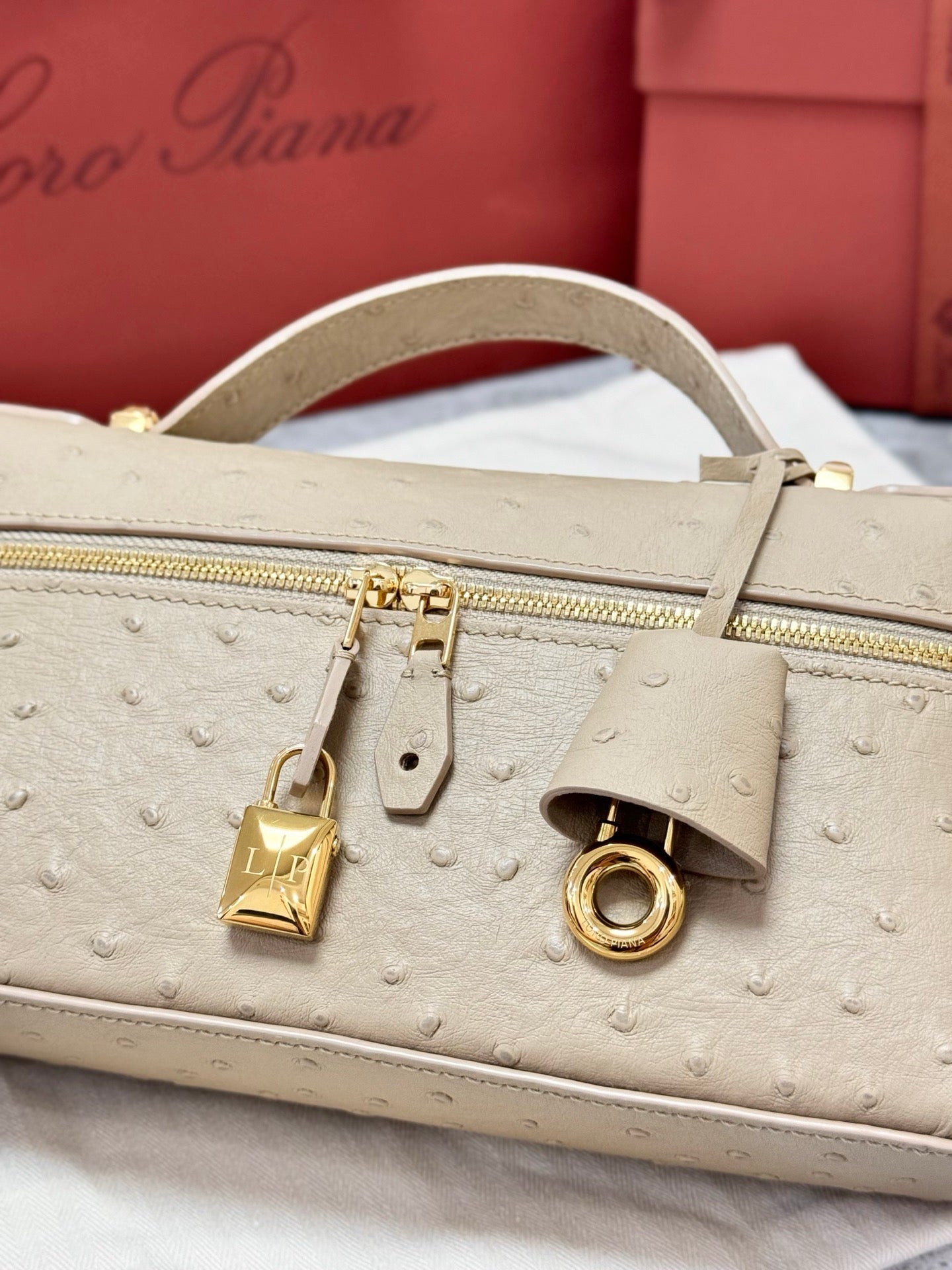 Off-white Bag