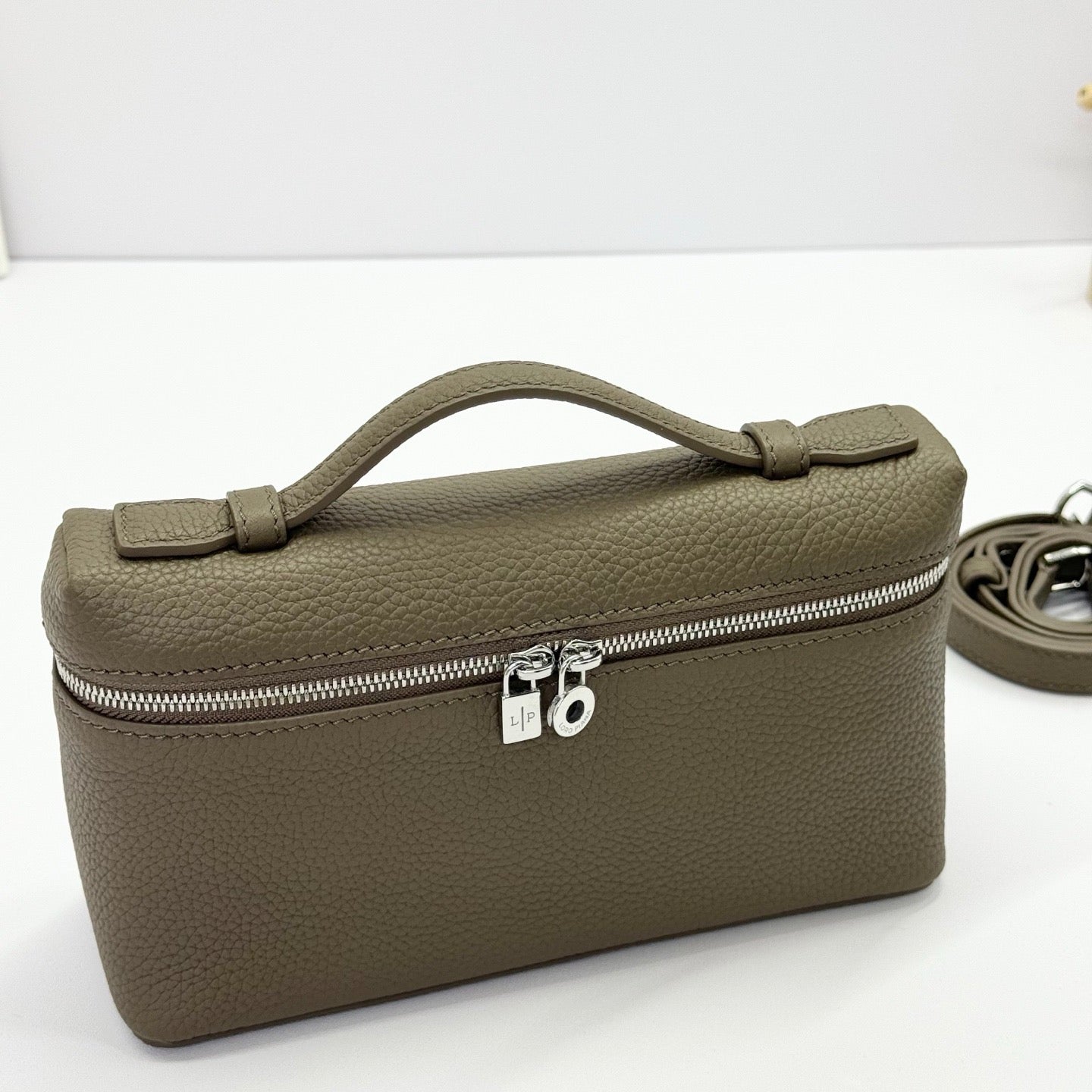 Olive green Bag - FashionHype.xyz
