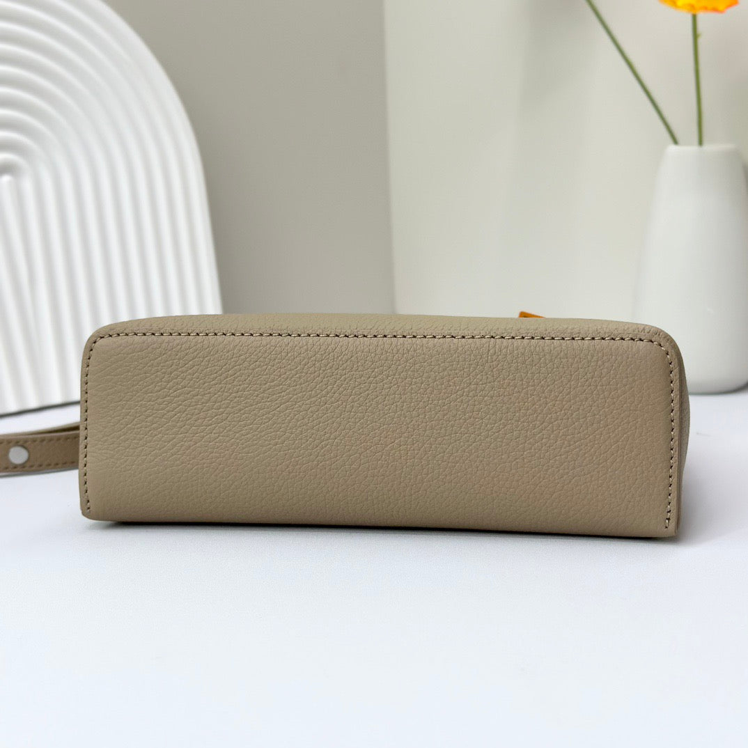 Light beige and Taupe Bag