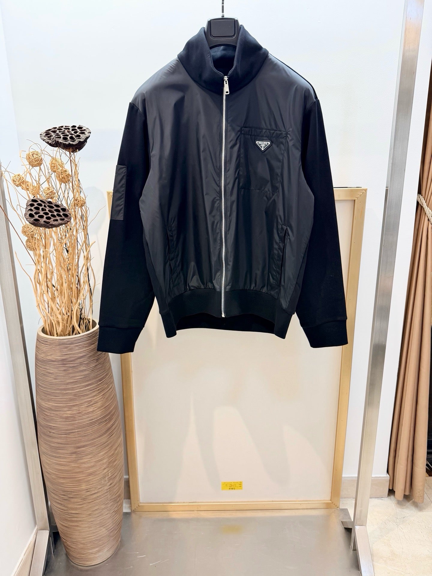 Black Jacket - FashionHype.xyz